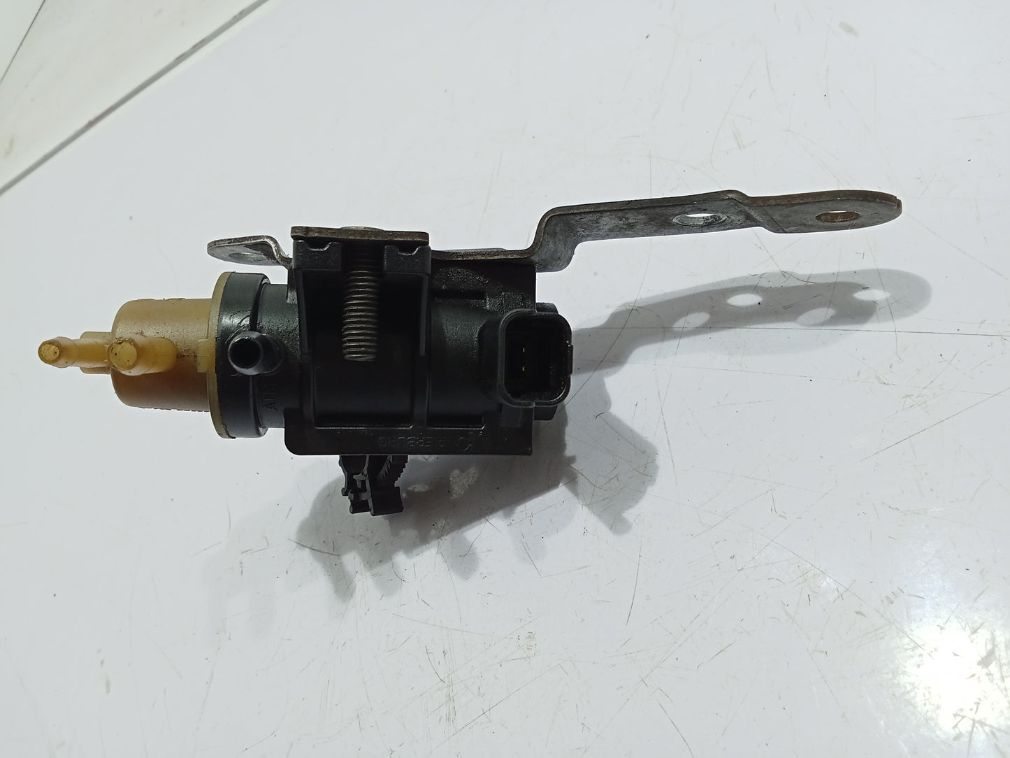 Ford Fiesta 1.0 Ecoboost Vacuum Solenoid GENUINE ORIGINAL SURPLUS