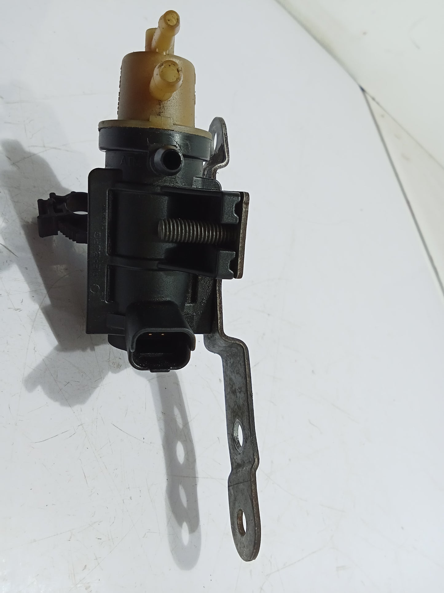 Ford Fiesta 1.0 Ecoboost Vacuum Solenoid GENUINE ORIGINAL SURPLUS