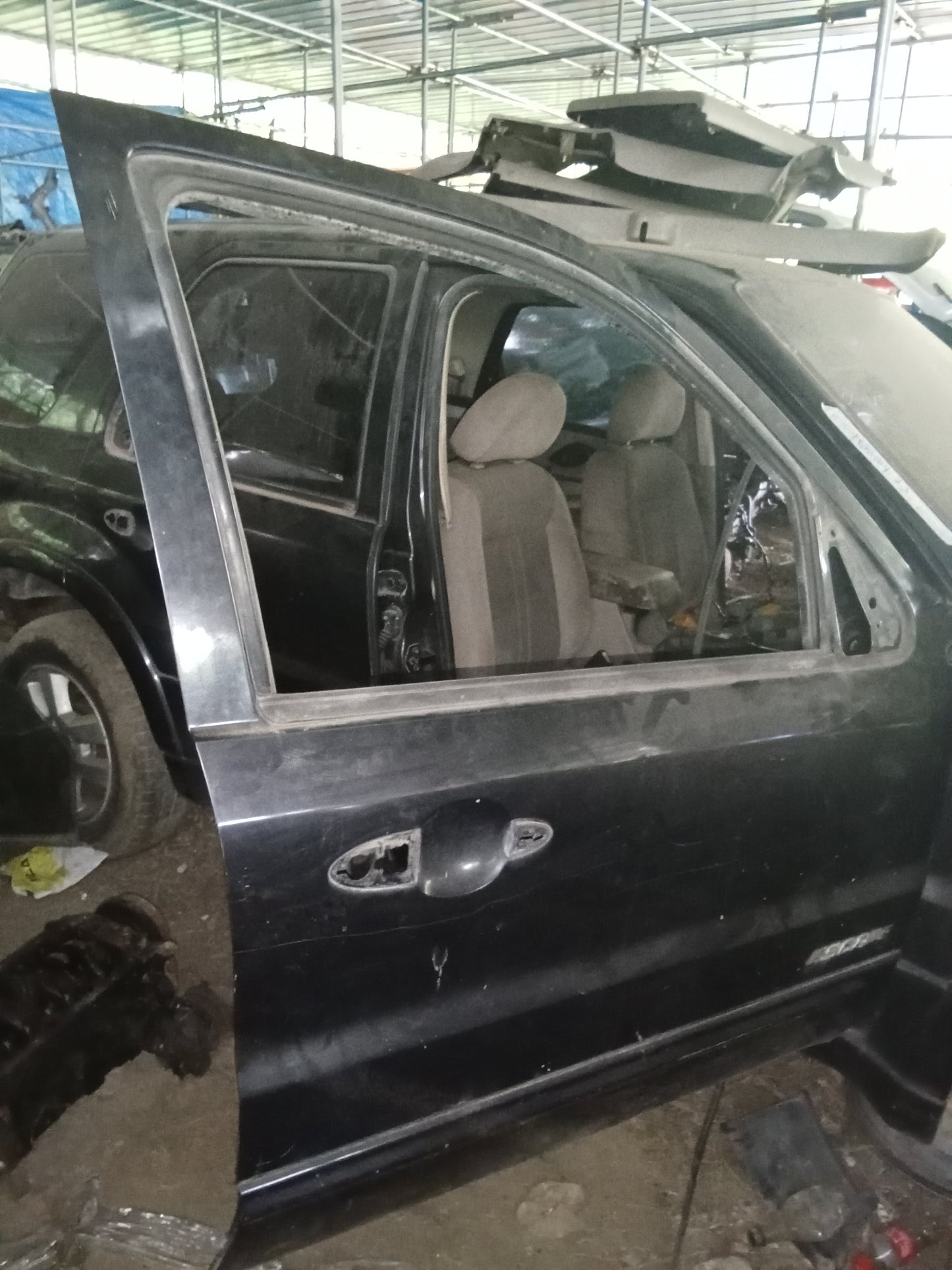 Ford Escape 2.3 Bare Door Shell Front Passenger Side GENUINE ORIGINAL SURPLUS