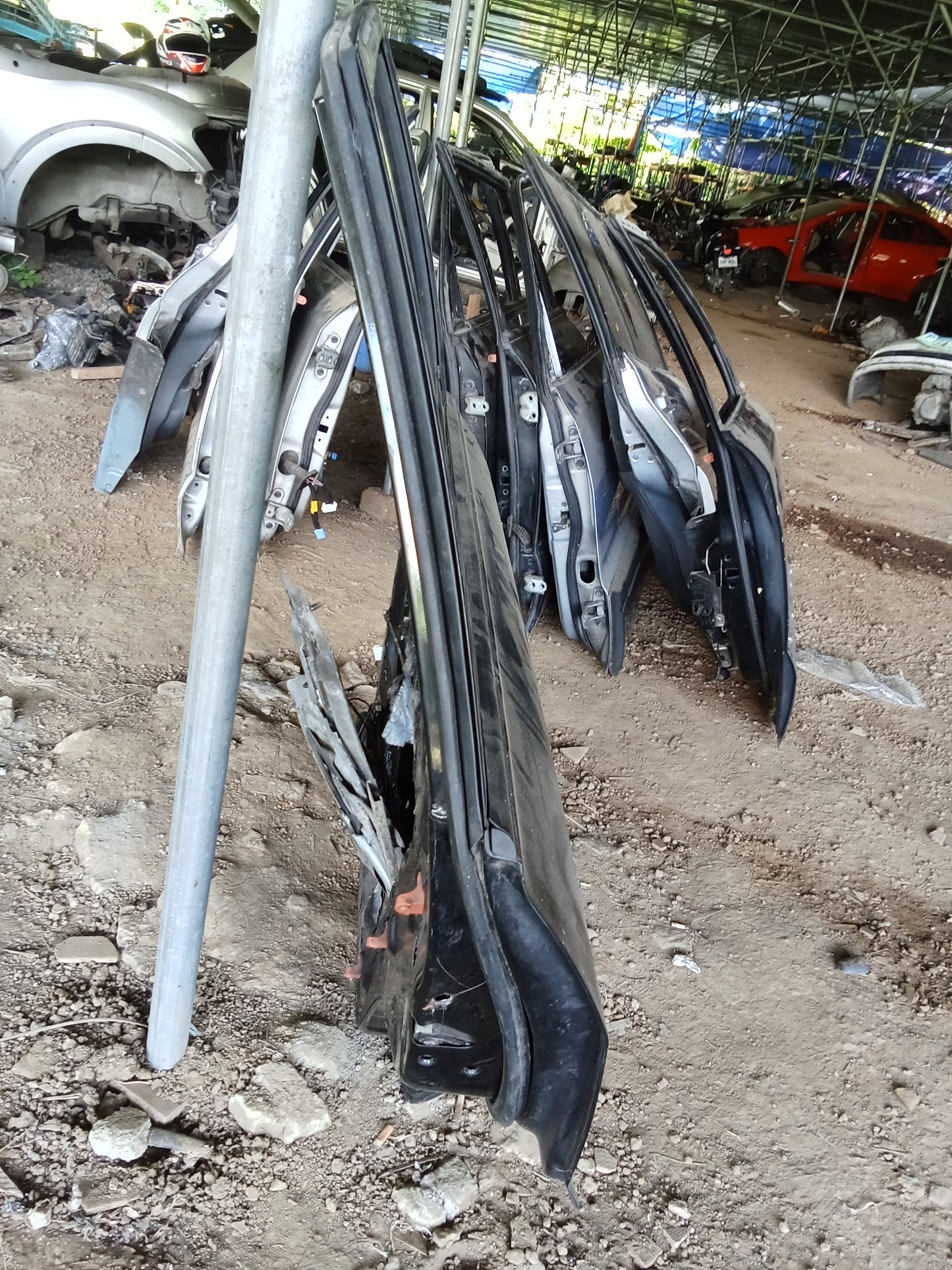 Hyundai Tucson Gas 2004 Bare Door Shell Rear Passenger Side GENUINE ORIGINAL SURPLUS