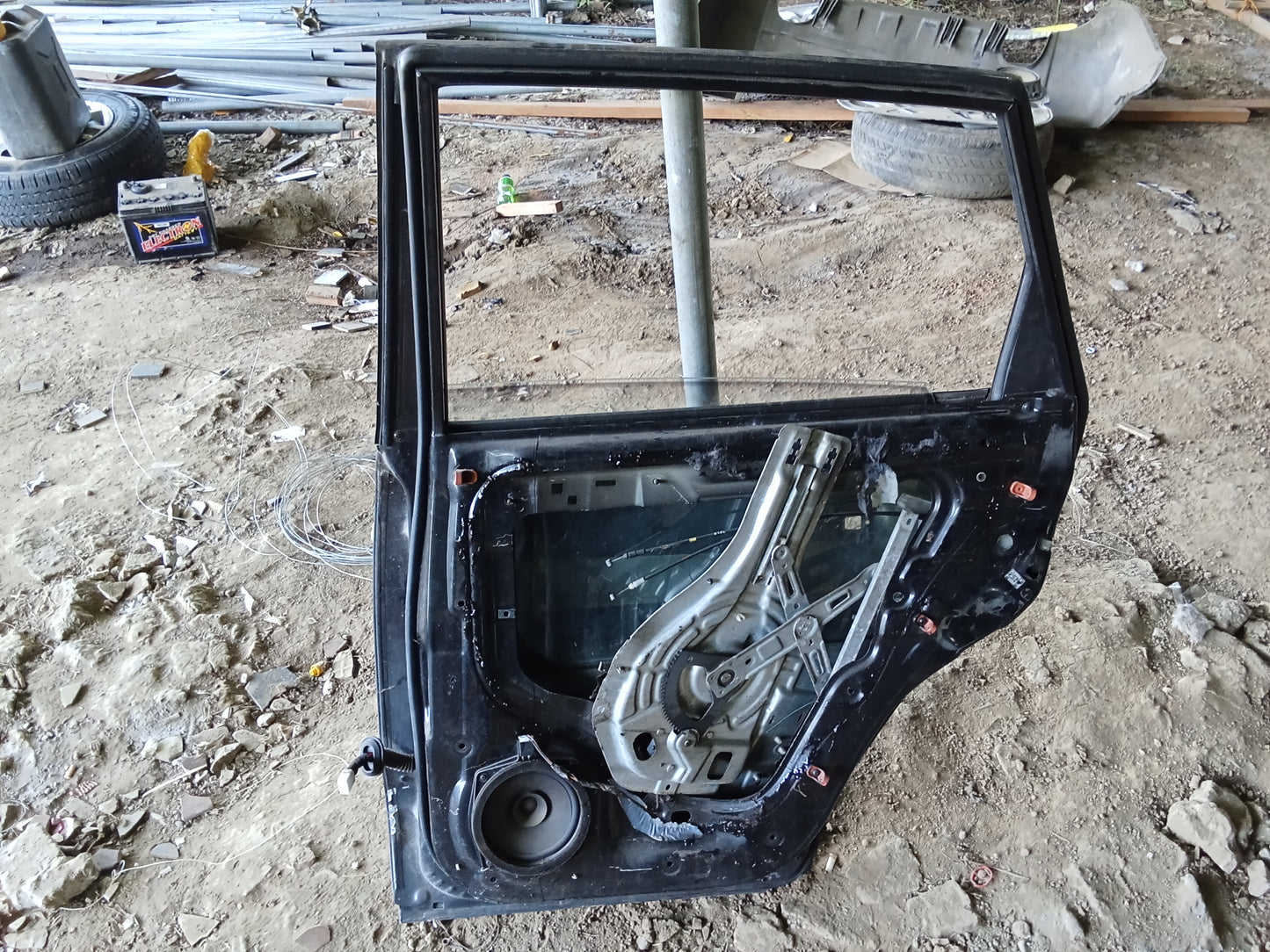 Hyundai Tucson Gas 2004 Bare Door Shell Rear Passenger Side GENUINE ORIGINAL SURPLUS