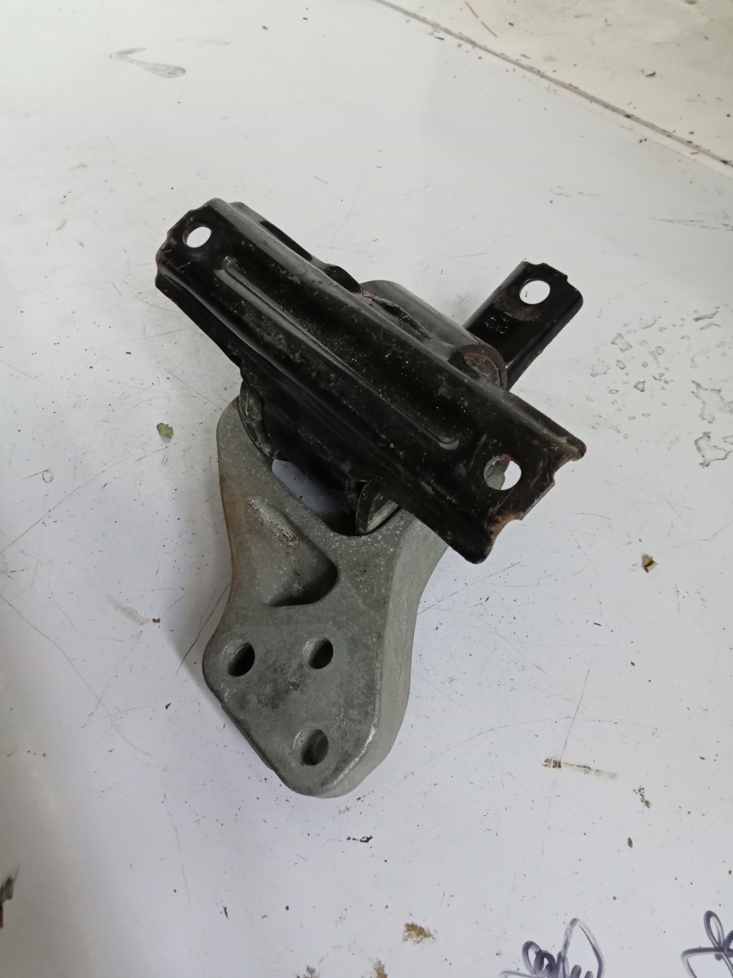 Engine Mount | Mitsubishi Lancer