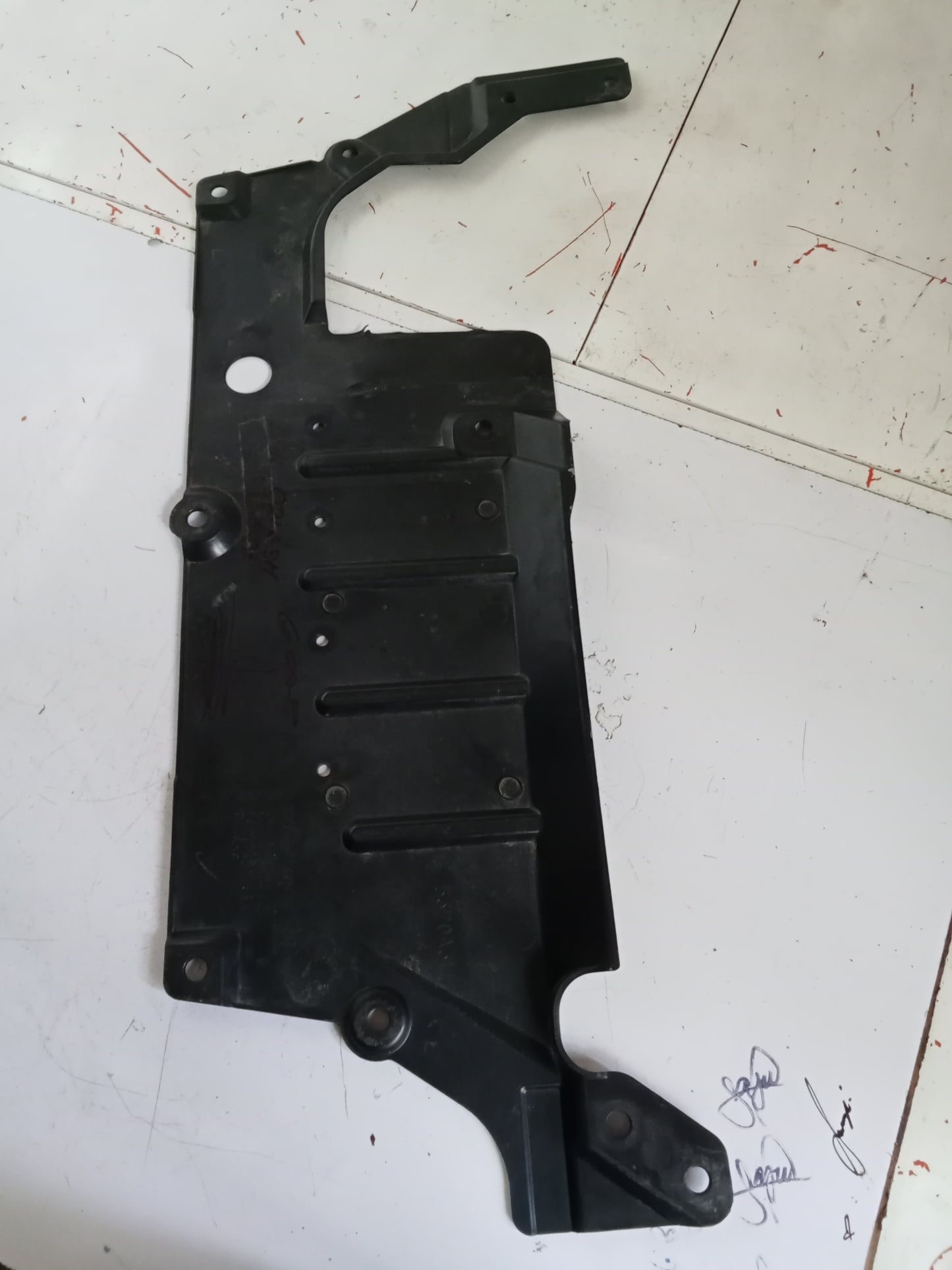 Splash Cover | Mitsubishi Asx