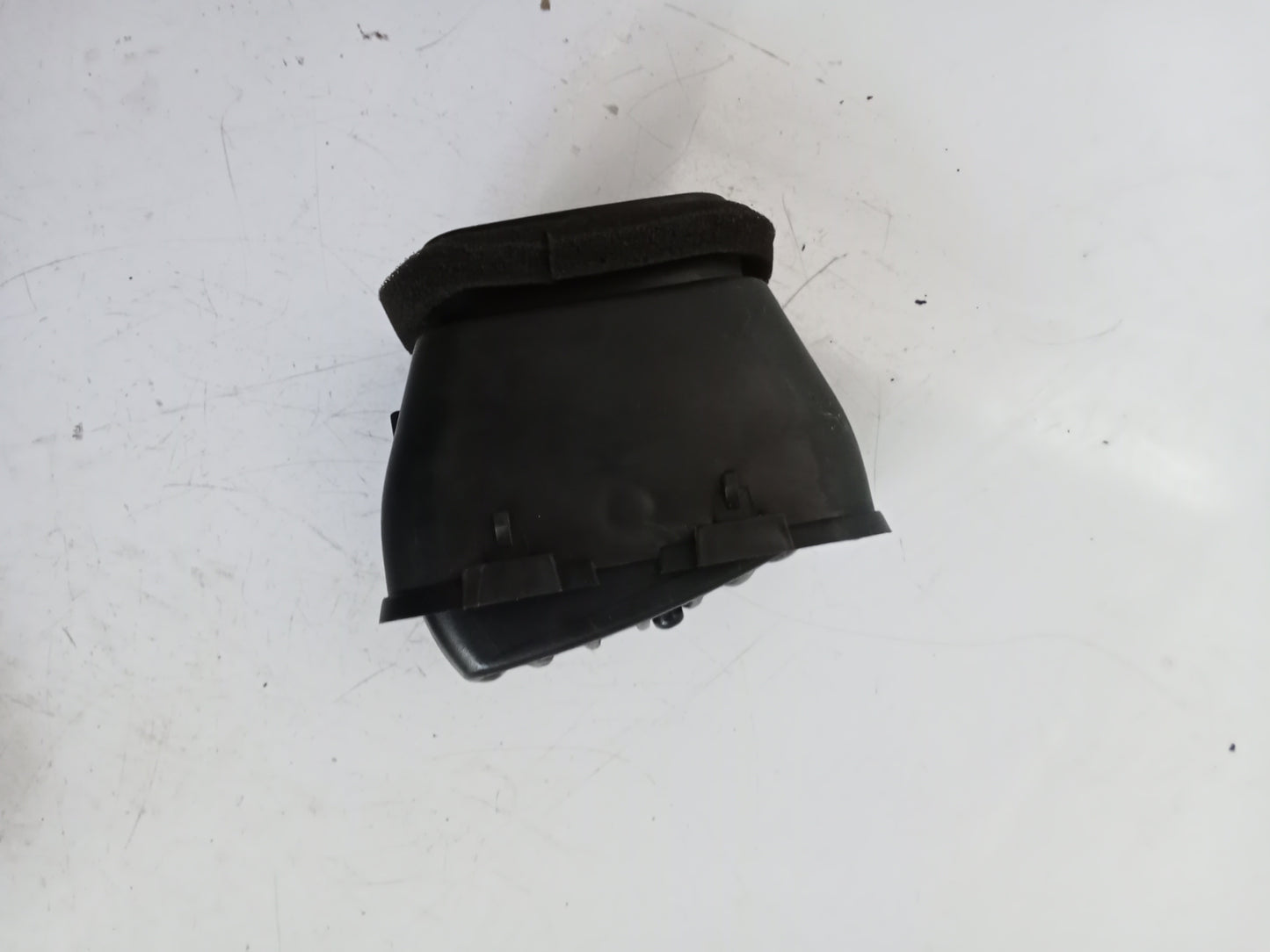 Aircon Vent R/S | Ford Escape 2.3
