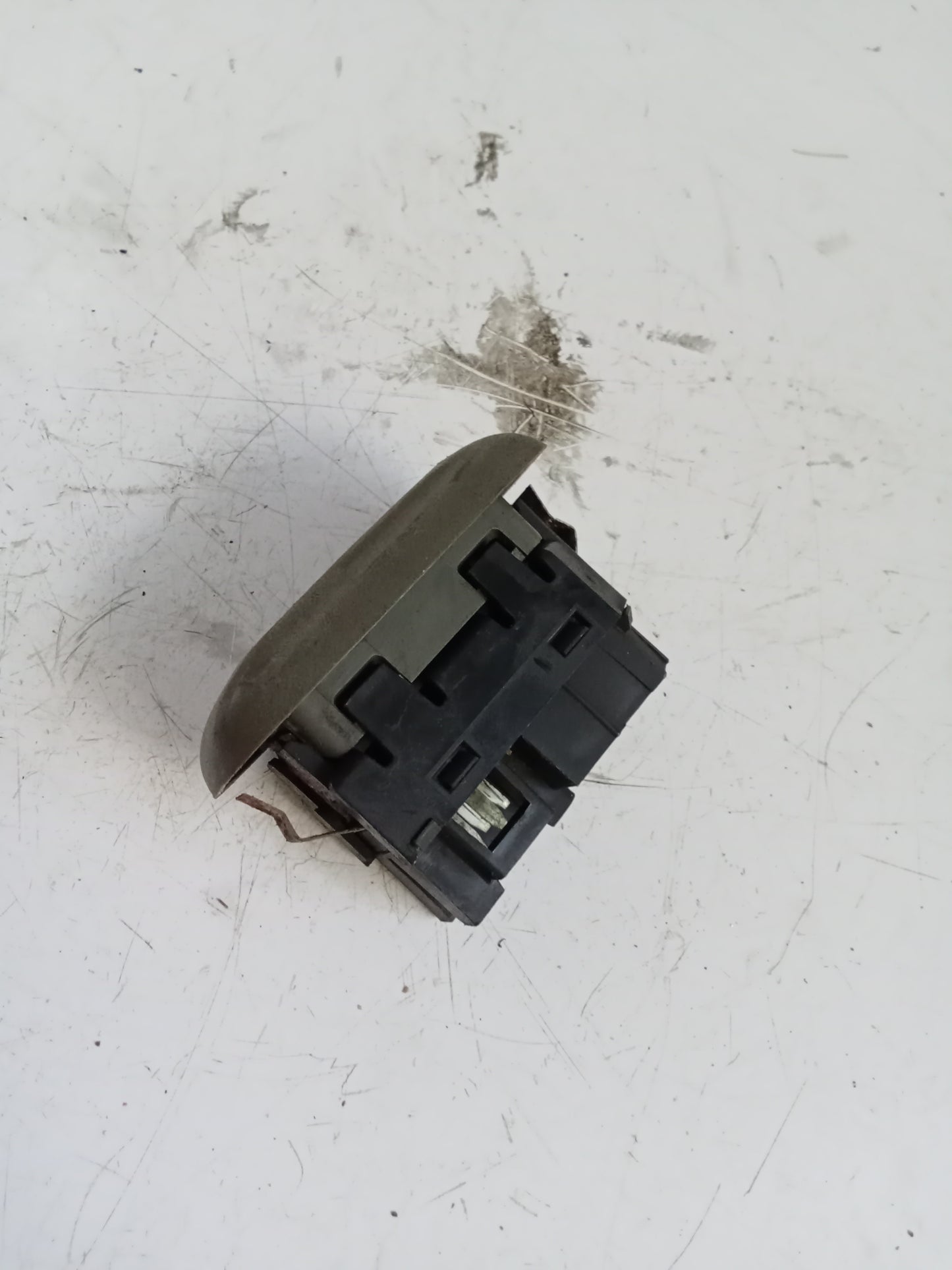 Window Switch Rear D/S | Chevrolet Trailblazer