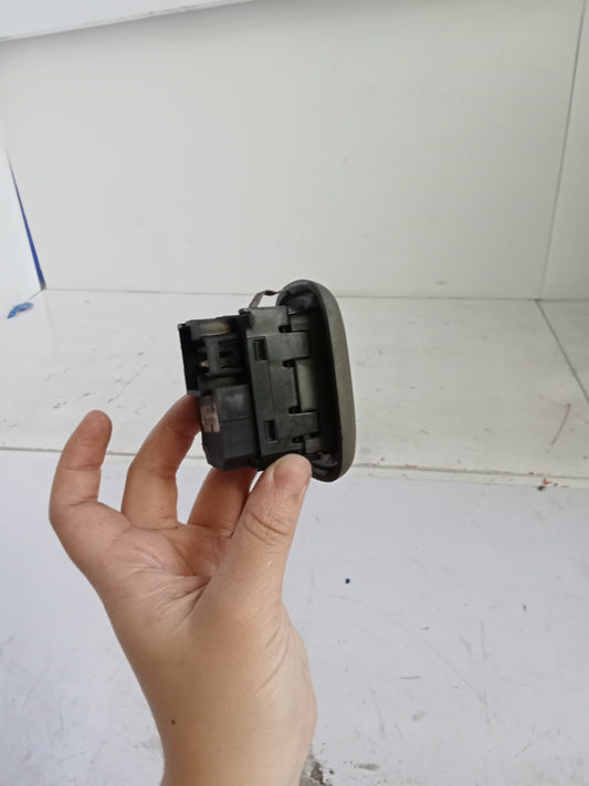 Window Switch Rear D/S | Chevrolet Trailblazer