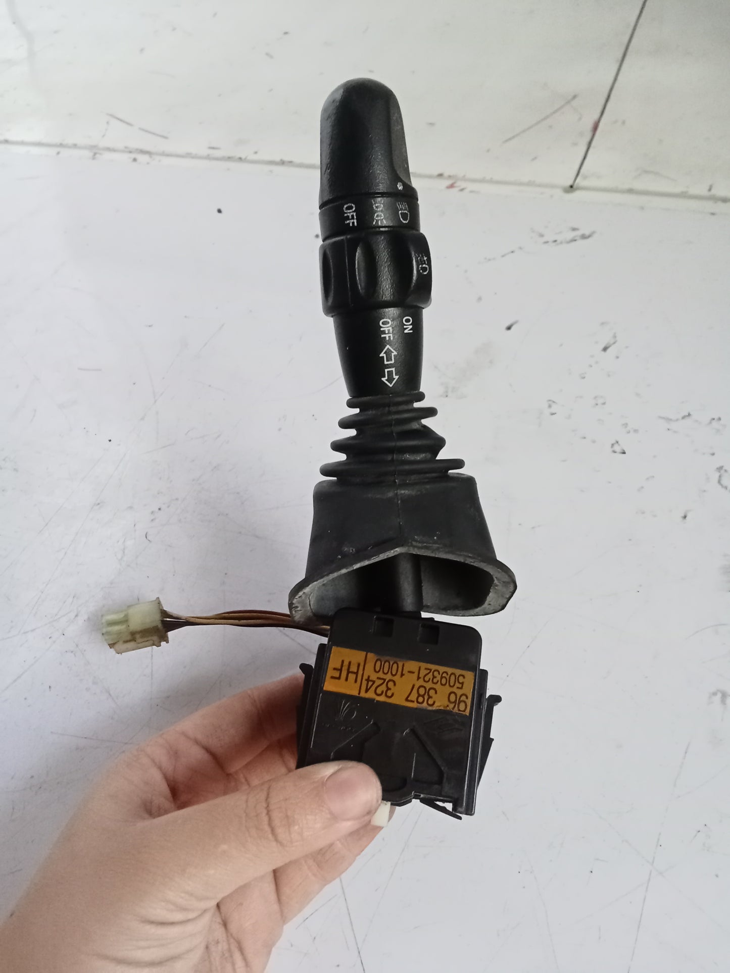 Wiper Control| Ford Escape 2.3