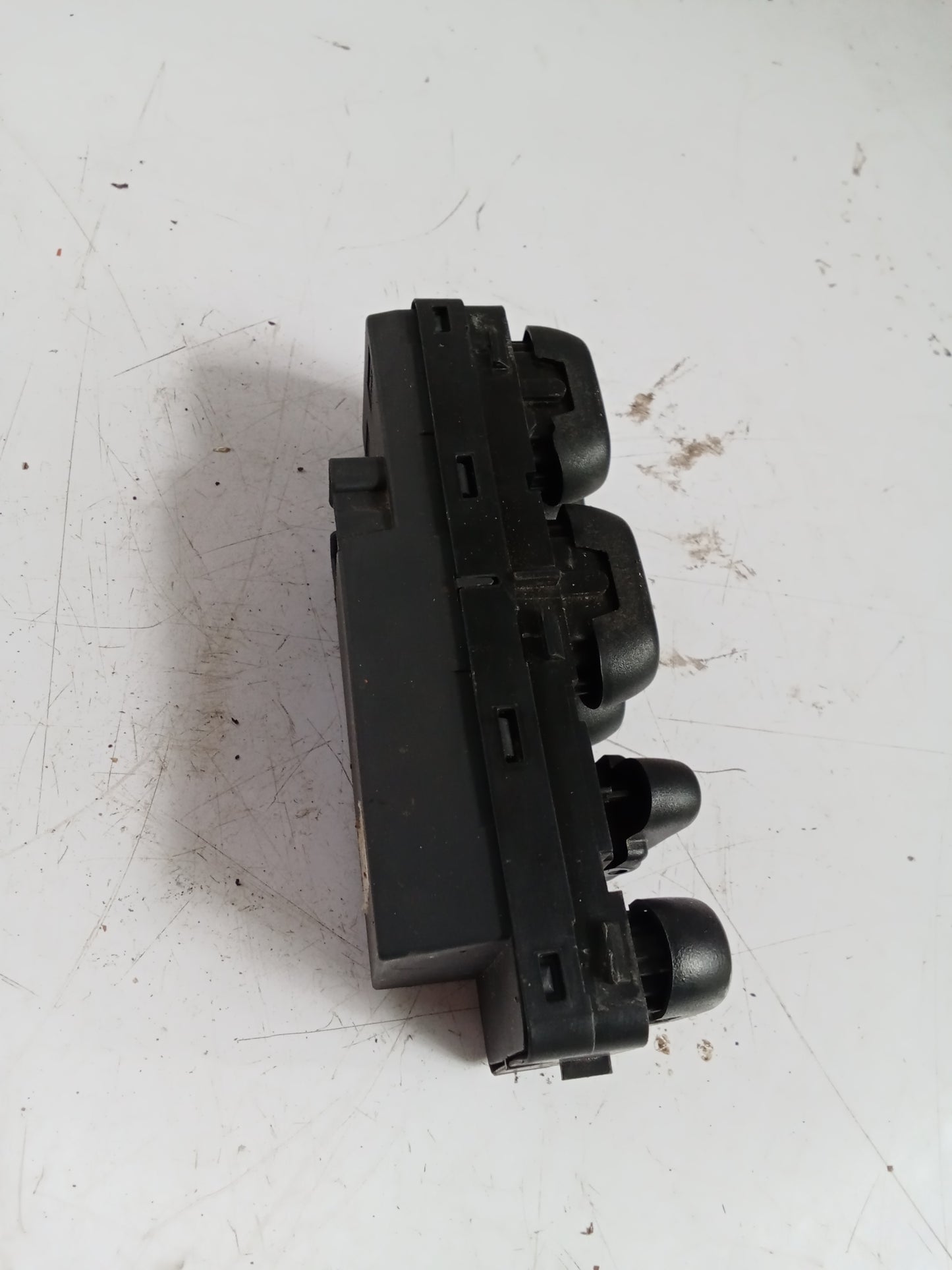 Main Switch | Ford Escape 2.0