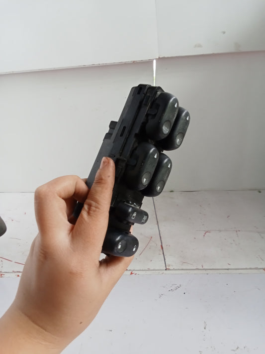 Main Switch | Ford Escape 2.0