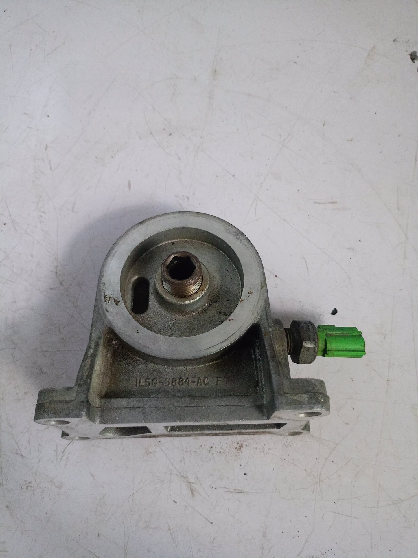 Oil Filter Mounting | Ford Focus 2.0