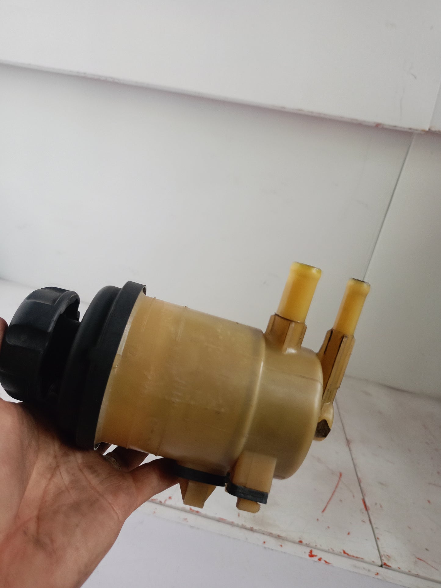 Fluid Tank | Hyundai Tucson CRDI