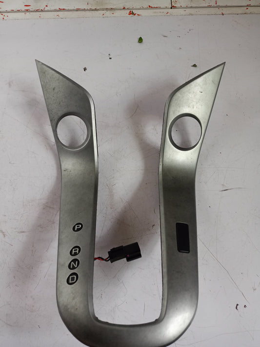 Shifter Assembley Cover | Chevrolet Cruze