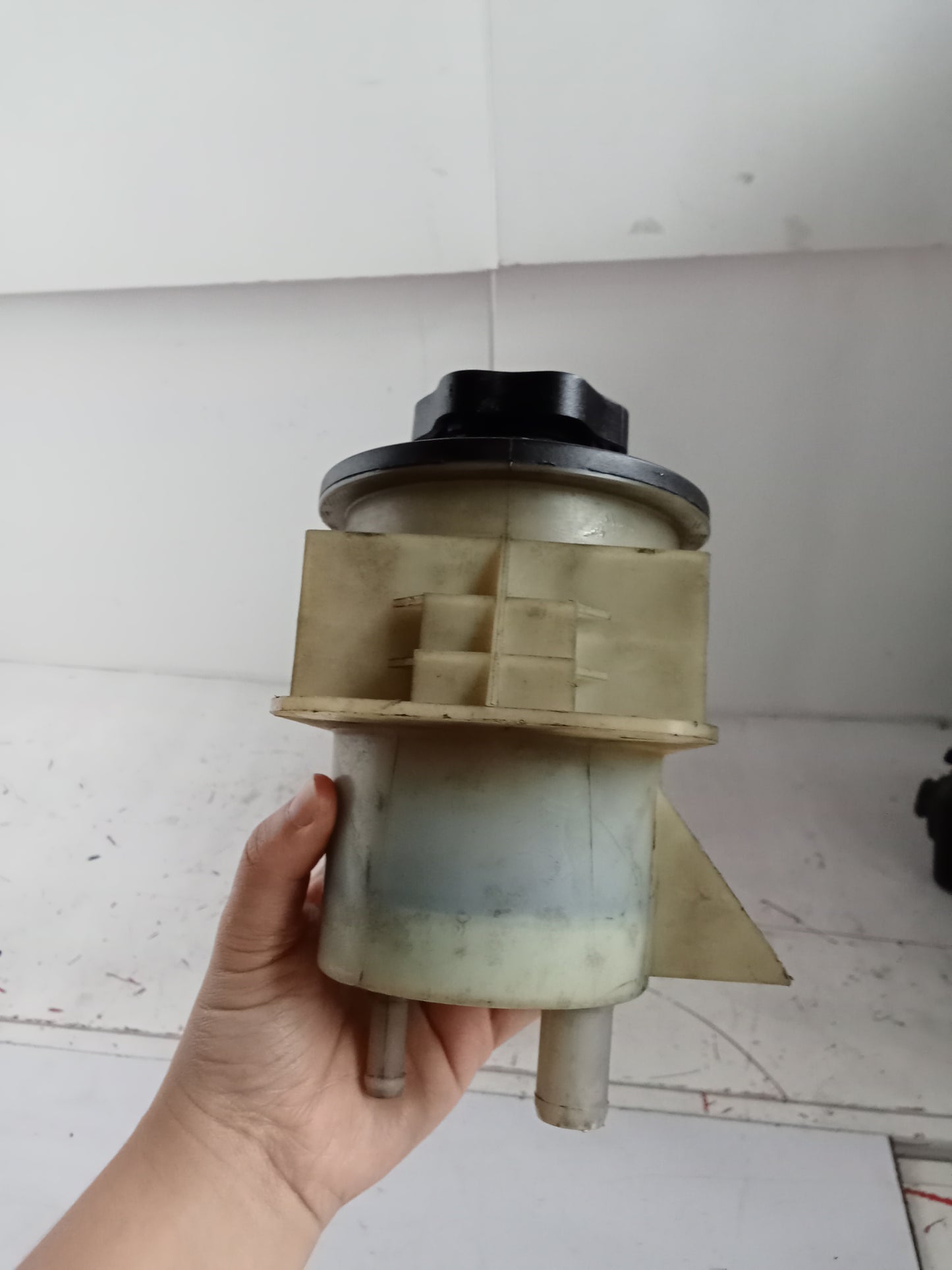 Steering Reservo Tank | Ford Expedition