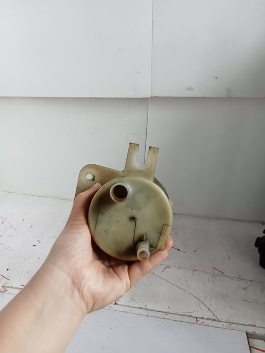 Steering Reservo Tank | Ford Expedition