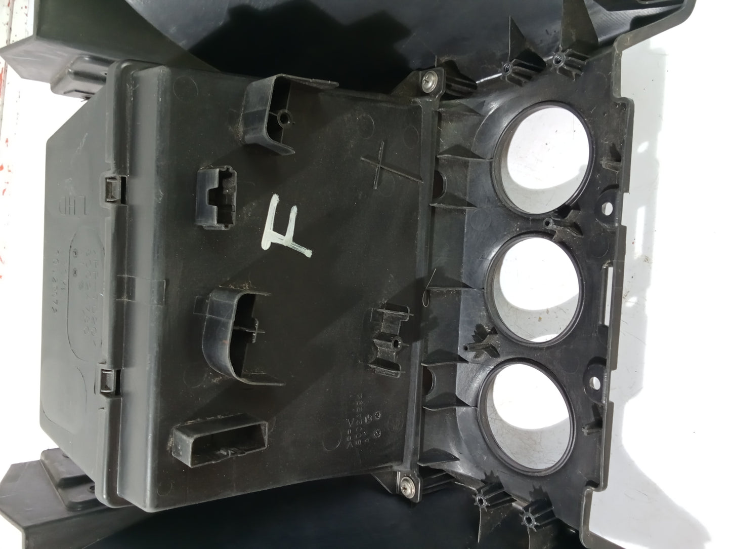 Center Frame Console | Mitsubishi Asx