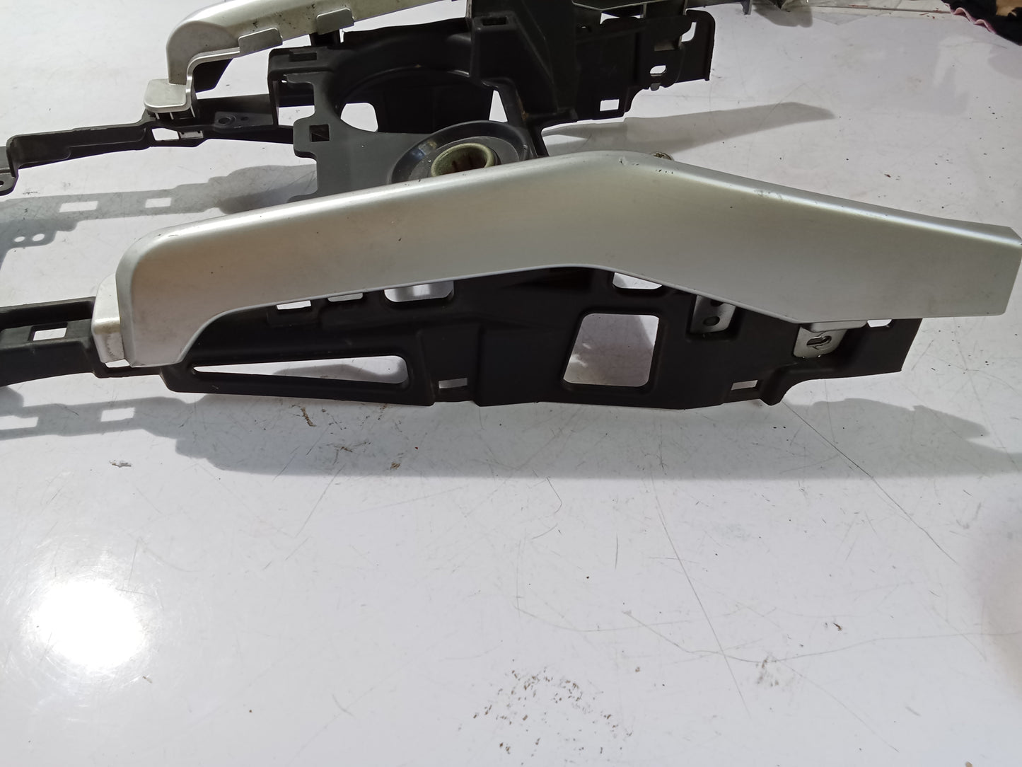 Center Frame Cansole | Mitsubishi Asx