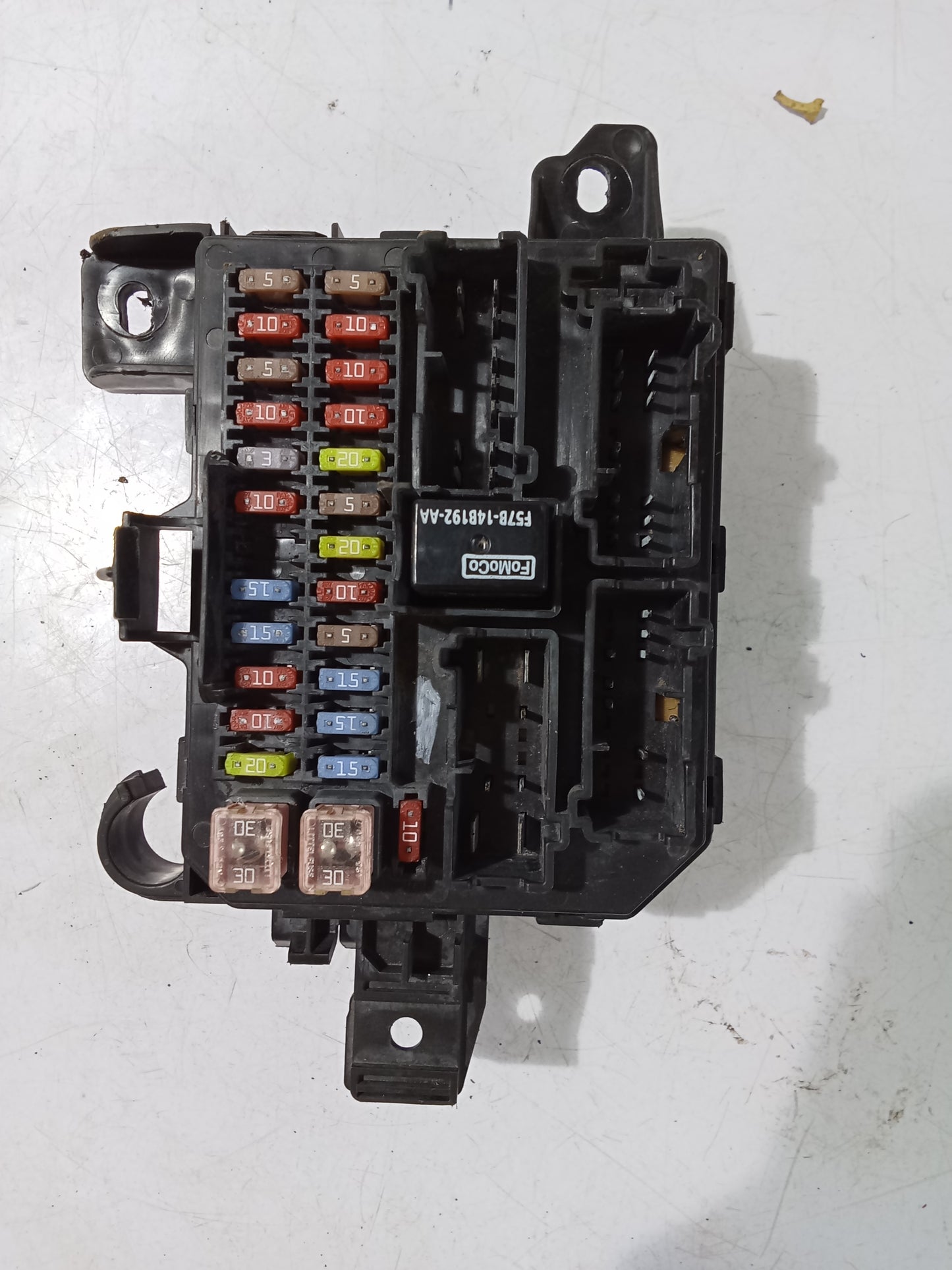 Fuse Box | Ford Escape 2.3