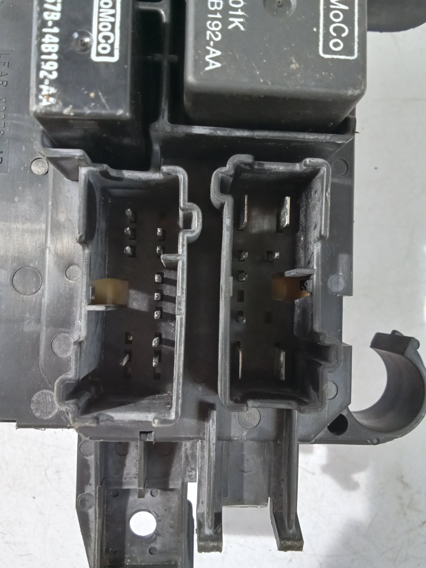 Fuse Box | Ford Escape 2.3