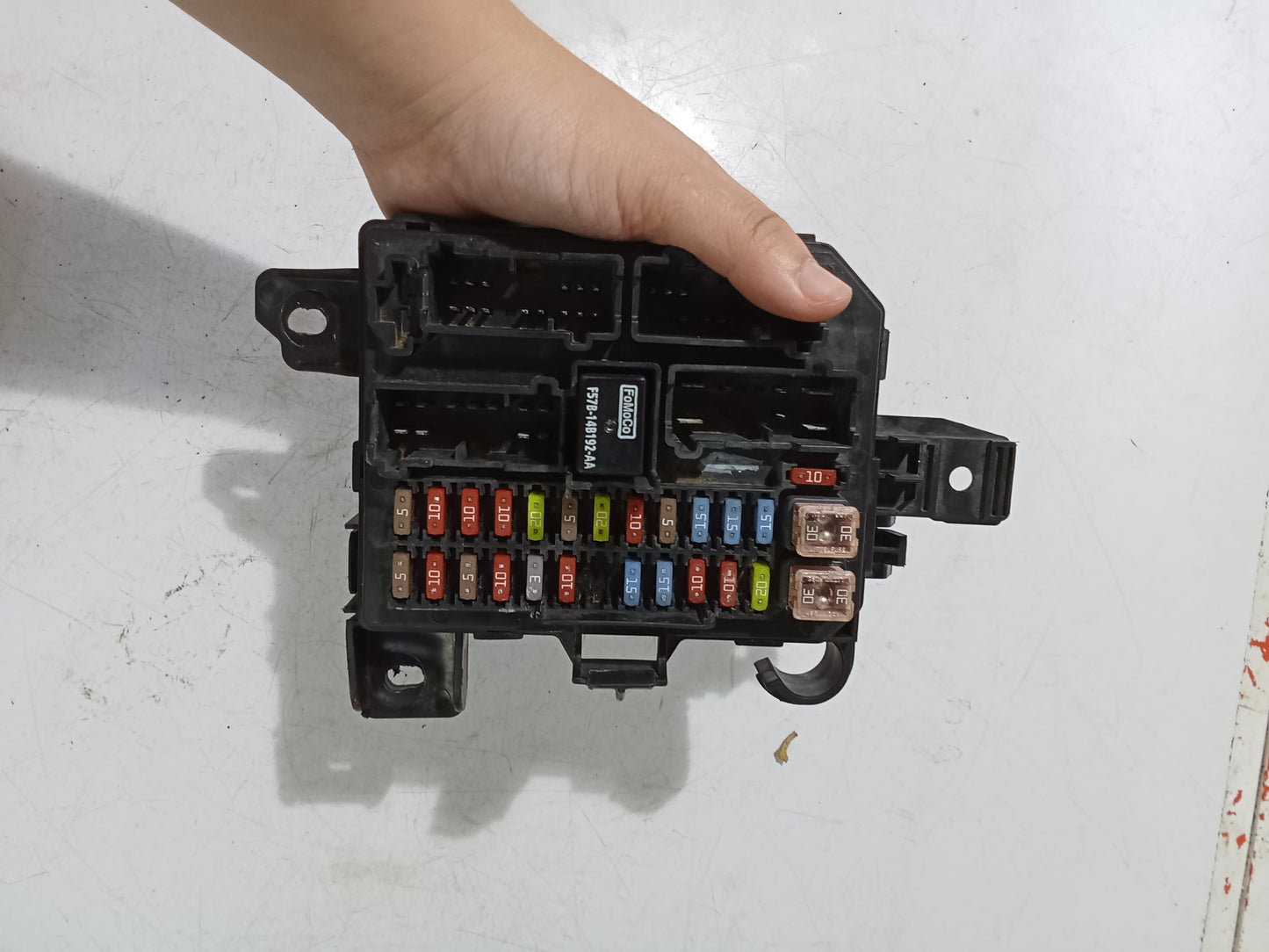 Fuse Box | Ford Escape 2.3