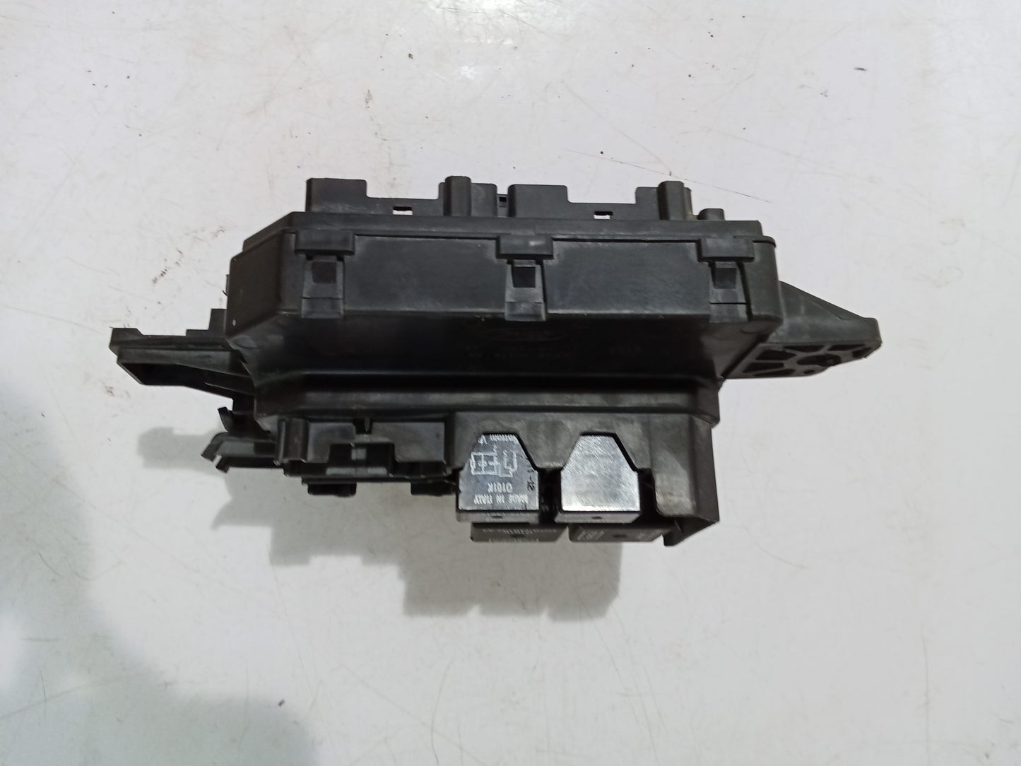 Fuse Box | Ford Escape 2.3