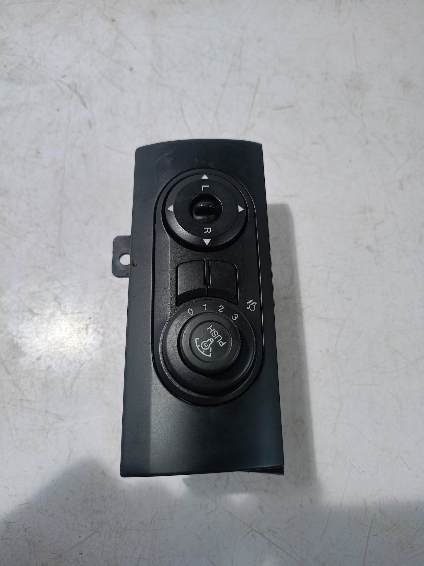 Mirror Switch | Chevrolet Captiva Gas