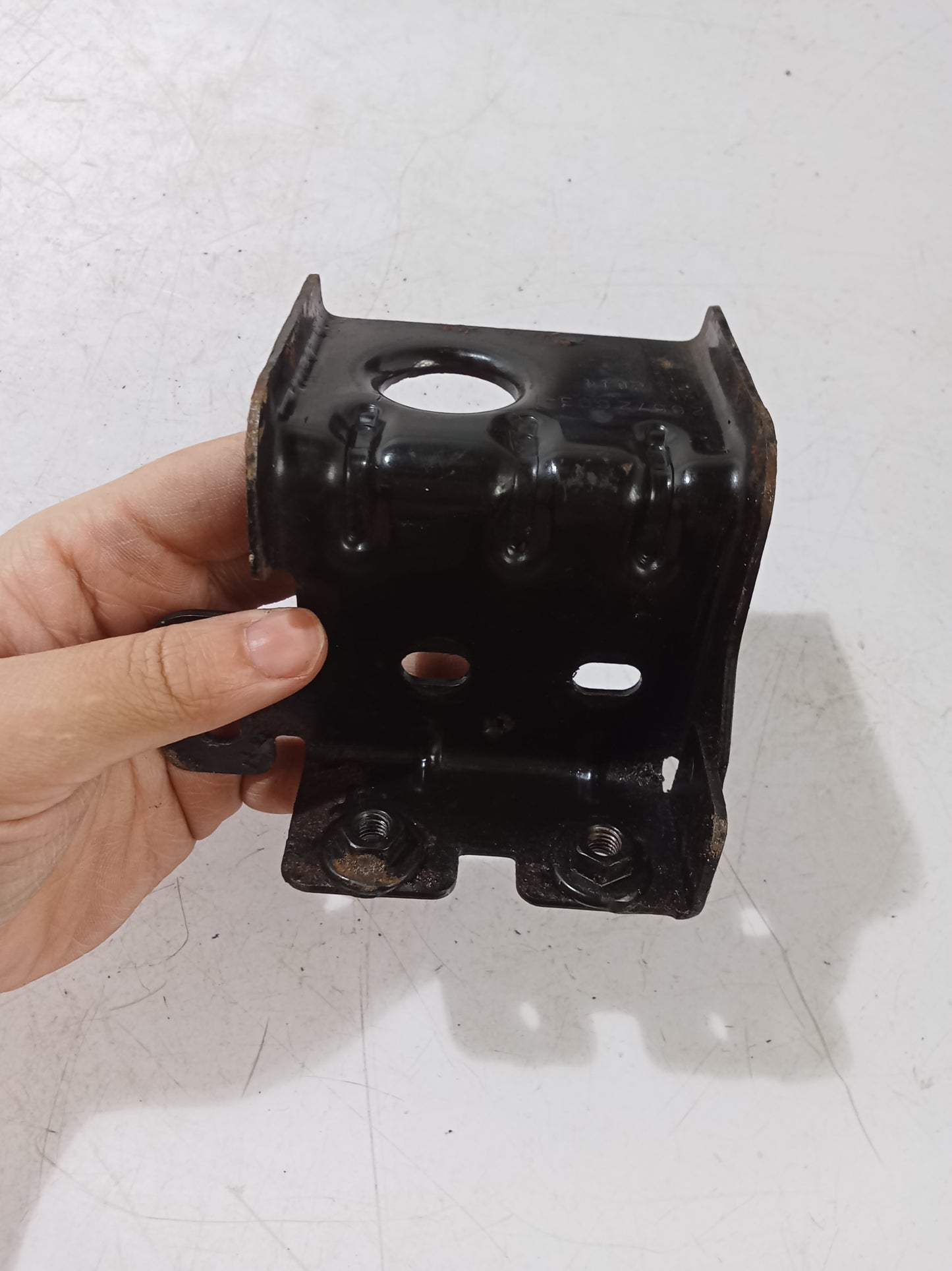 Bumper Bracket | Chevrolet Sail