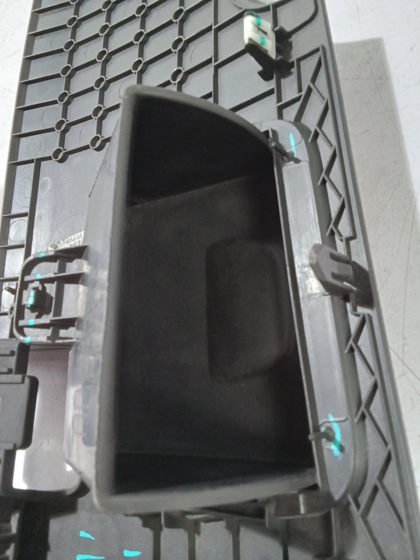 Lower Dashboard Cover | Chevrolet Sail