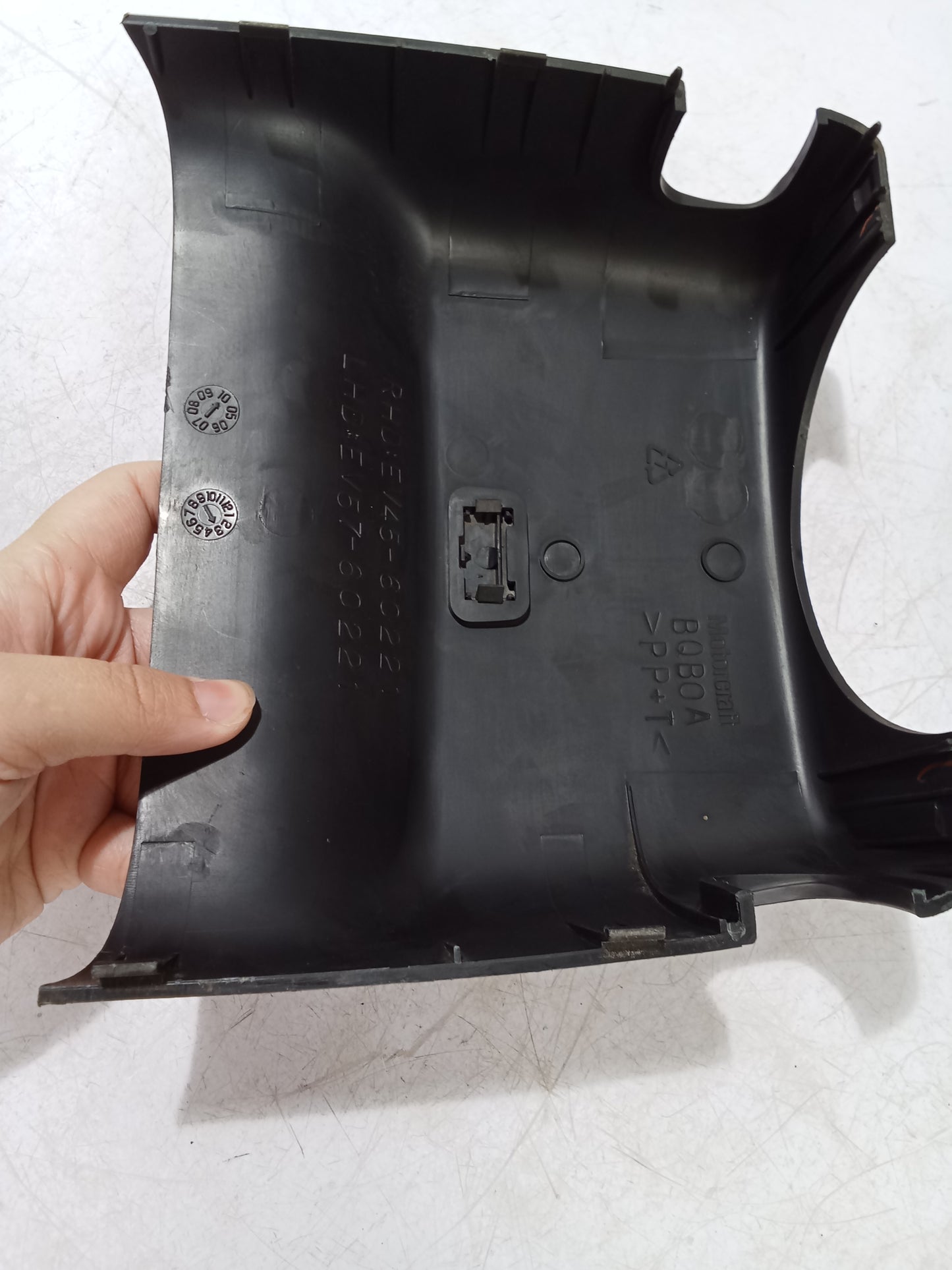 Steering Column Cover | Ford Escape 2.0