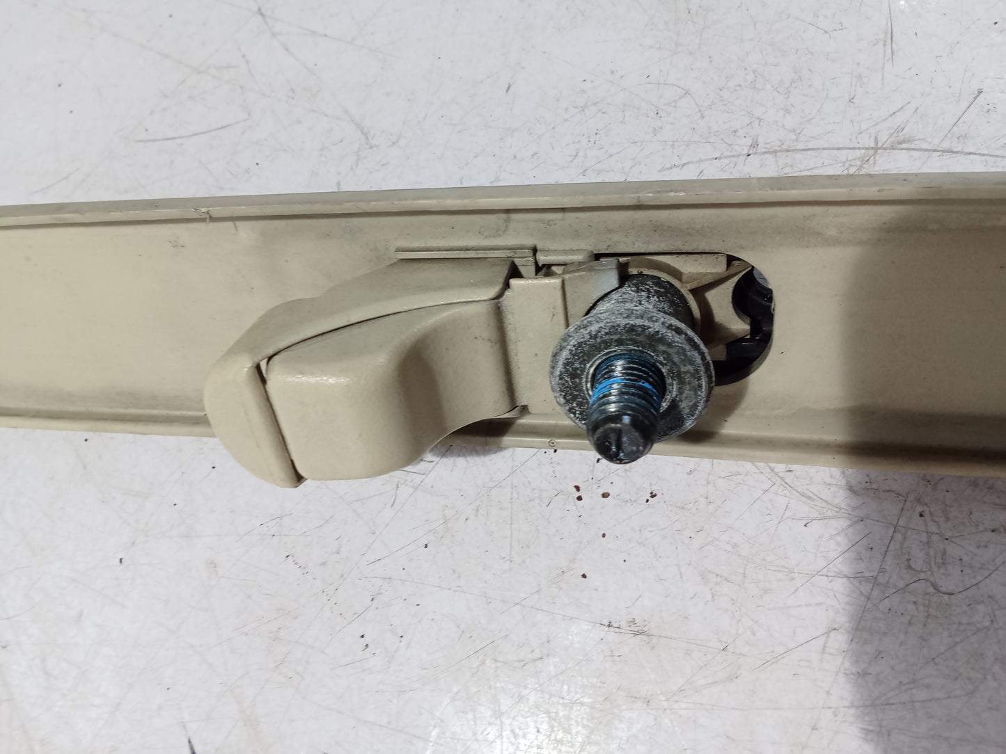 Seatbelt Catcher | Ford Expedition