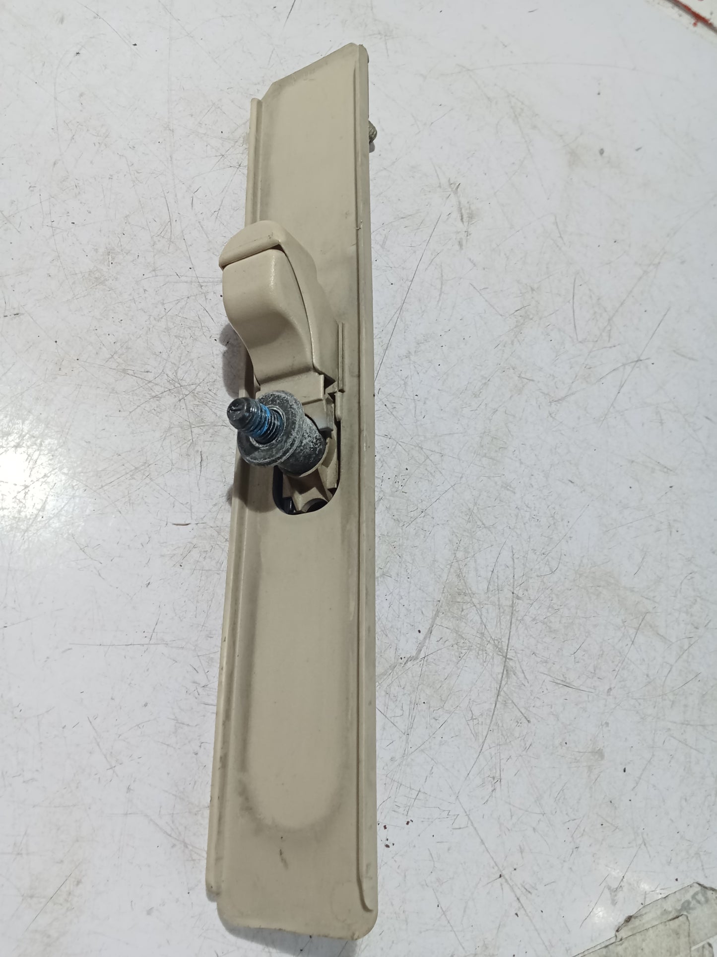 Seatbelt Catcher | Ford Expedition