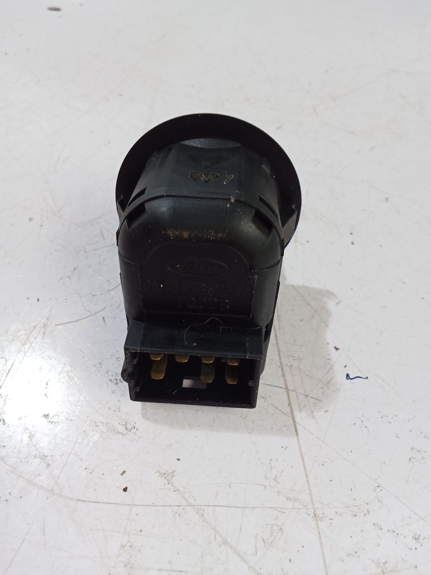 Wing Mirror Adjuster Control| Gord EcoSport