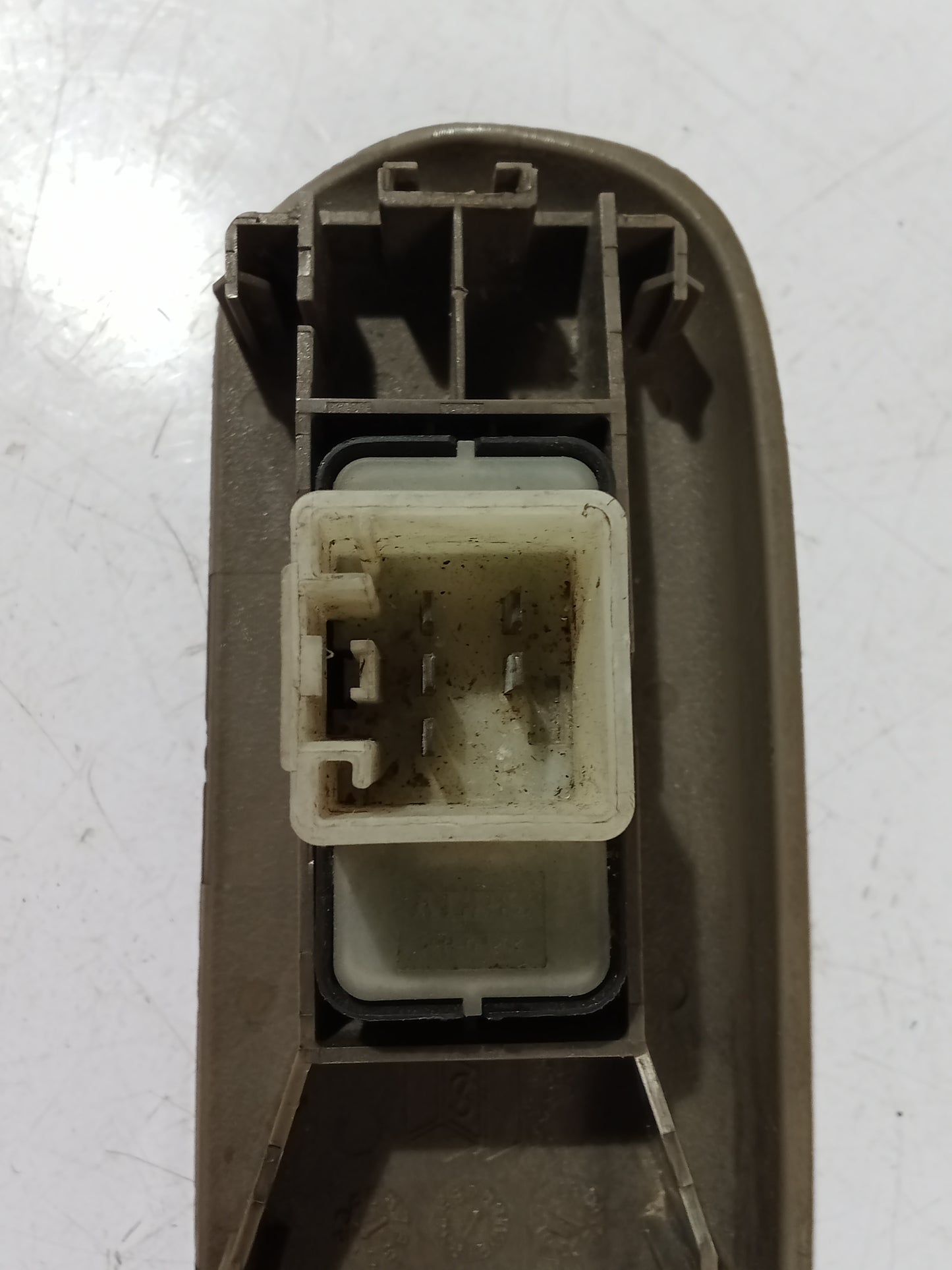 Window Switch R/P/S | Ford Escape 2.3