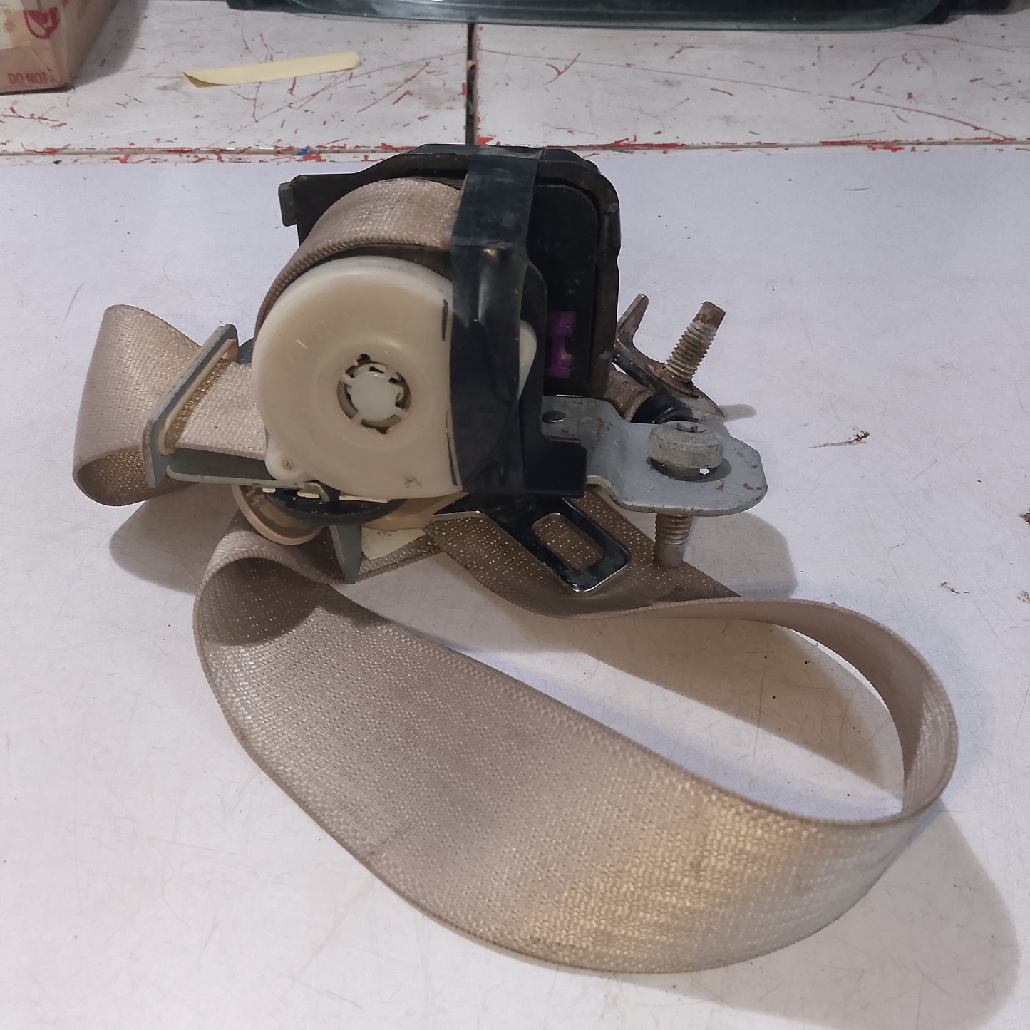 Seatbelt Assy F/D/S w/ issue | Explorer