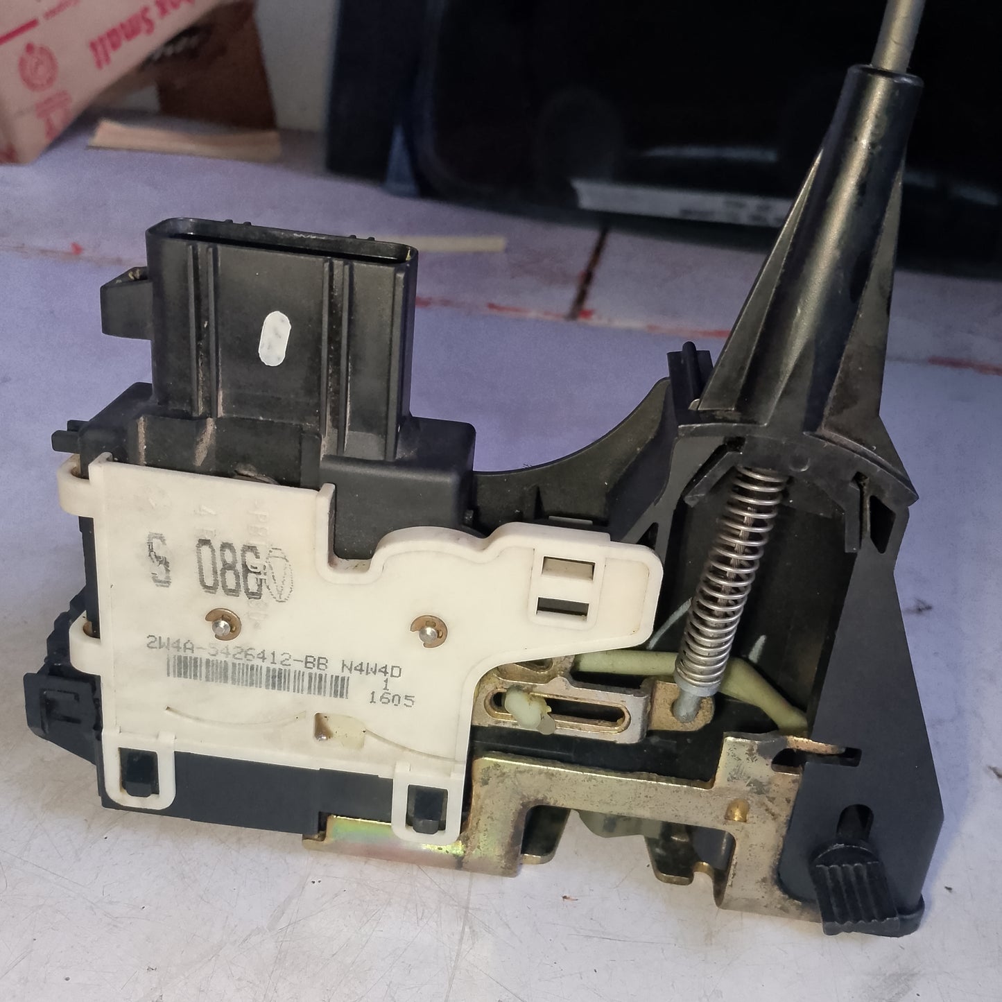 Door lock Actuator F/P/S | Escape