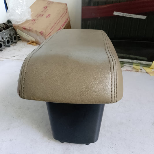 Center Console Arm Rest | Eddie Bauer