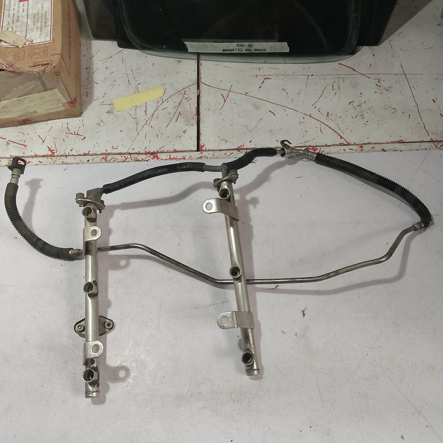 Fuel Injector Rail | Explorer