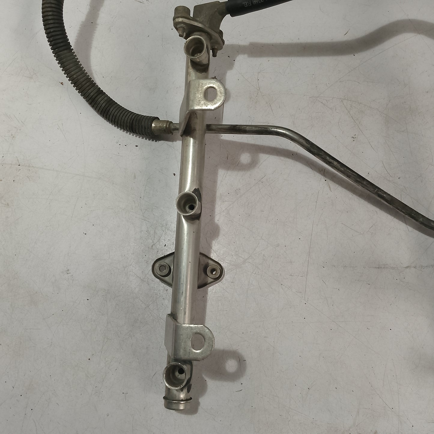 Fuel Injector Rail | Explorer