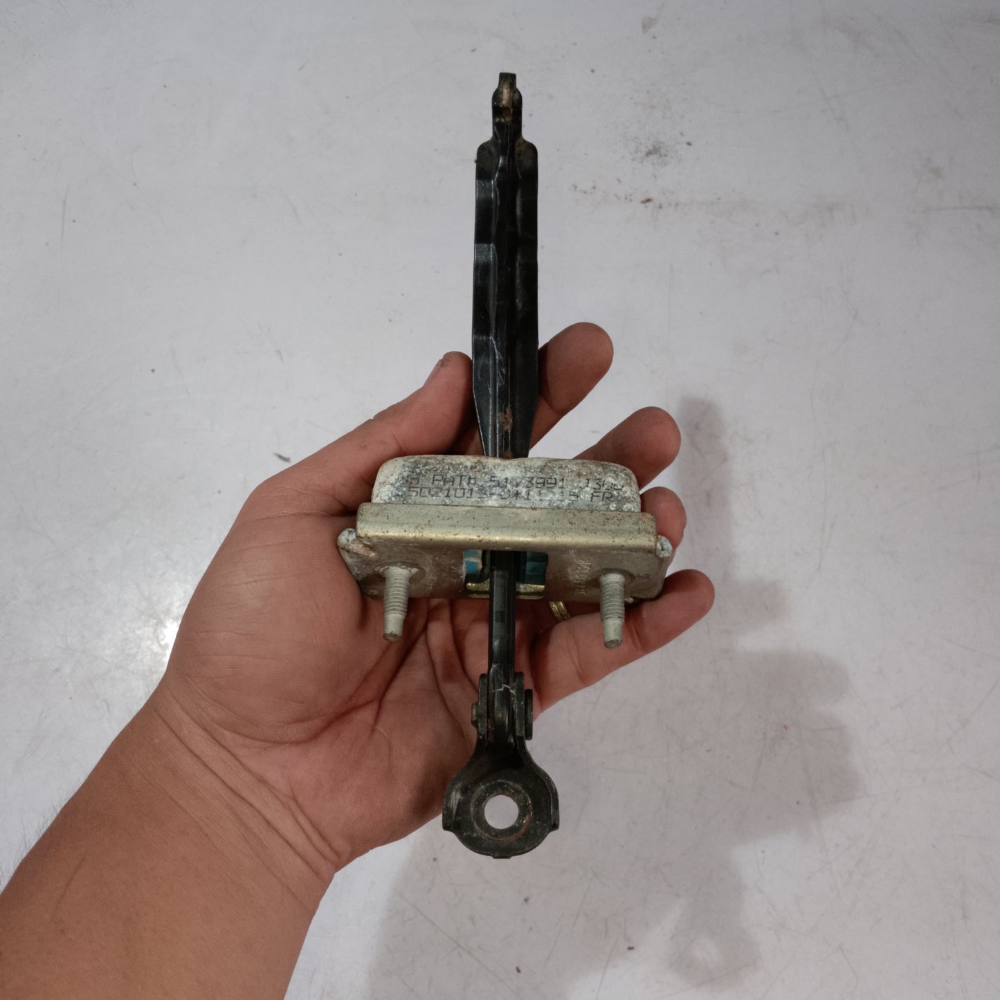 Door Hinge | Chevrolet Cruze