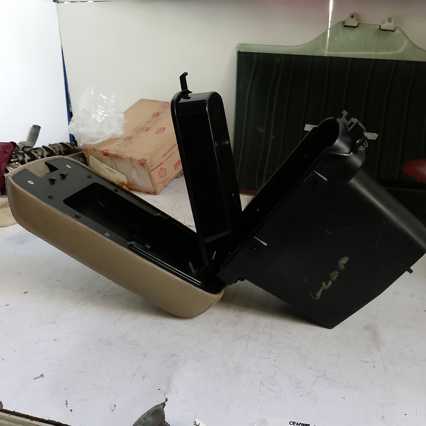 Center Console Arm Rest | Eddie Bauer