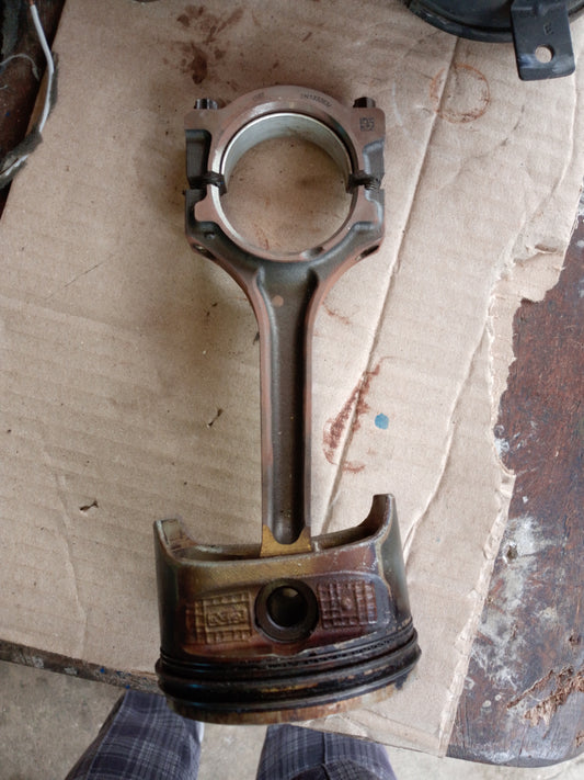 Connecting Rod With Piston 2n132624