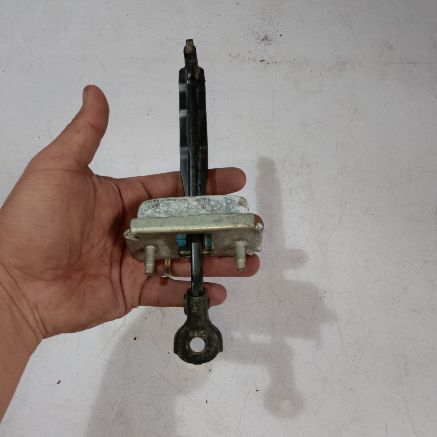Door Hinge | Chevrolet Cruze
