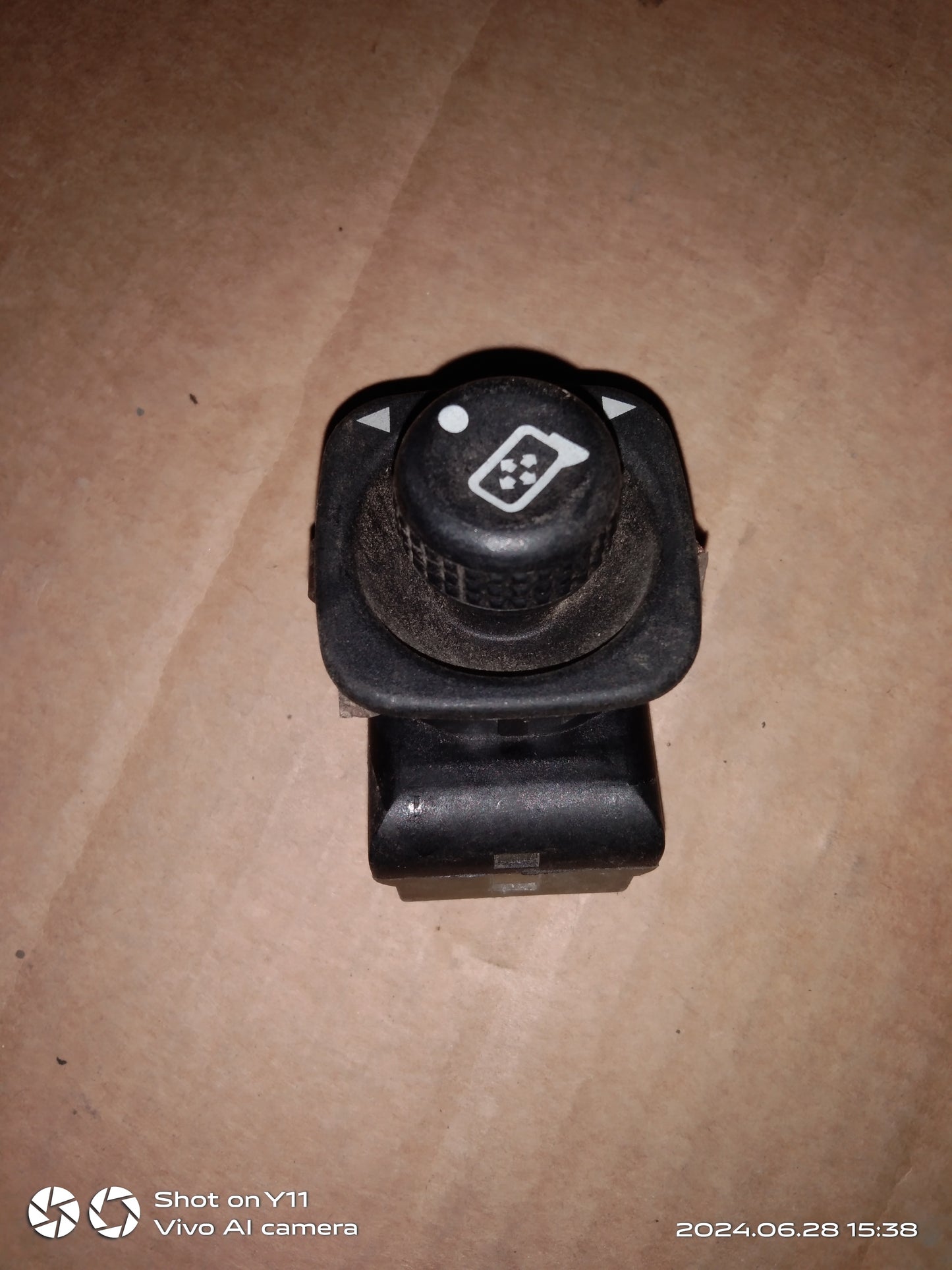 Escape 2.3 Side Mirror Switch