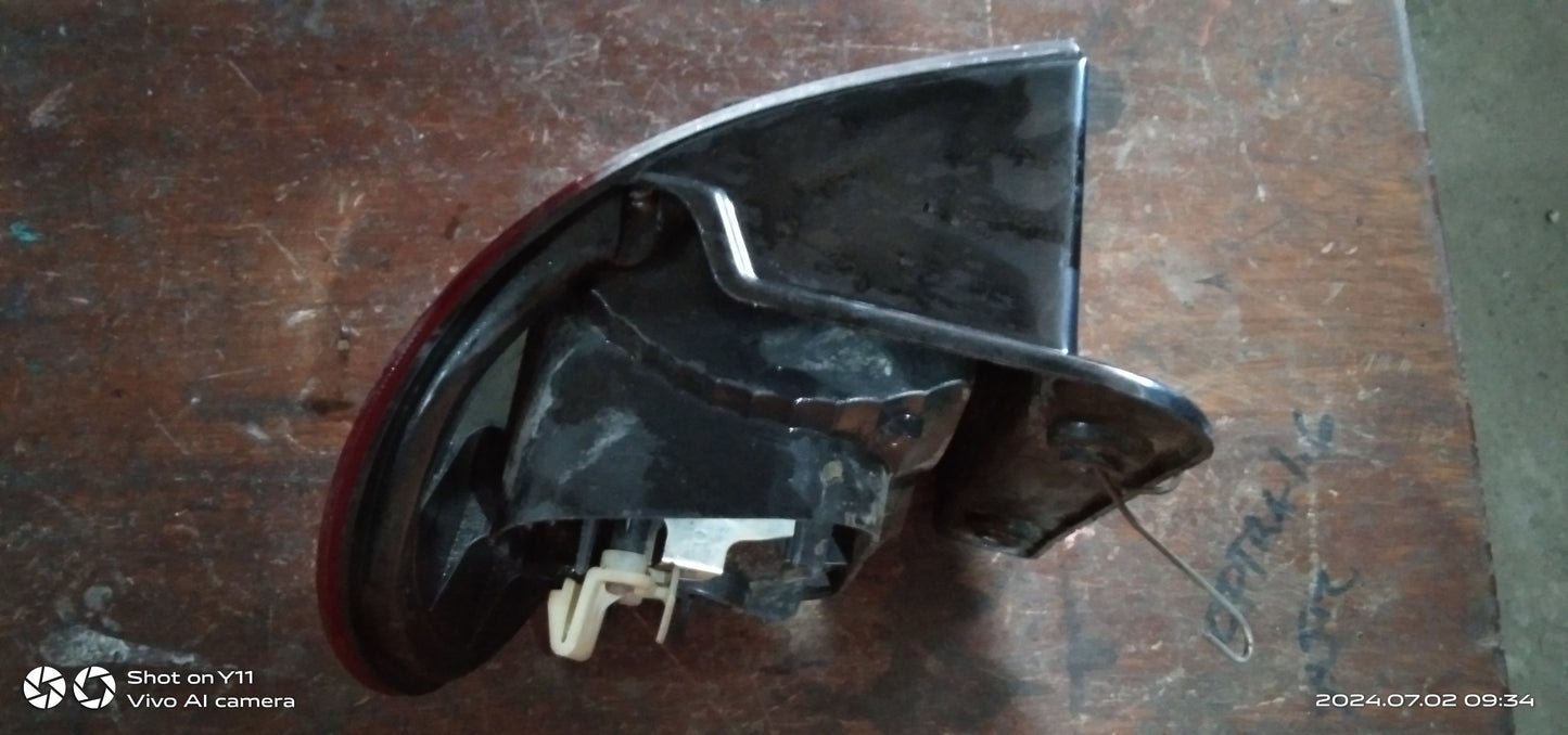 Hyundai Storex Tail Light Without Bulb Driver Side