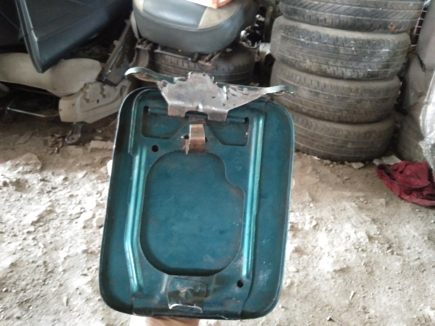 Super Saloon Gas Tank Cover