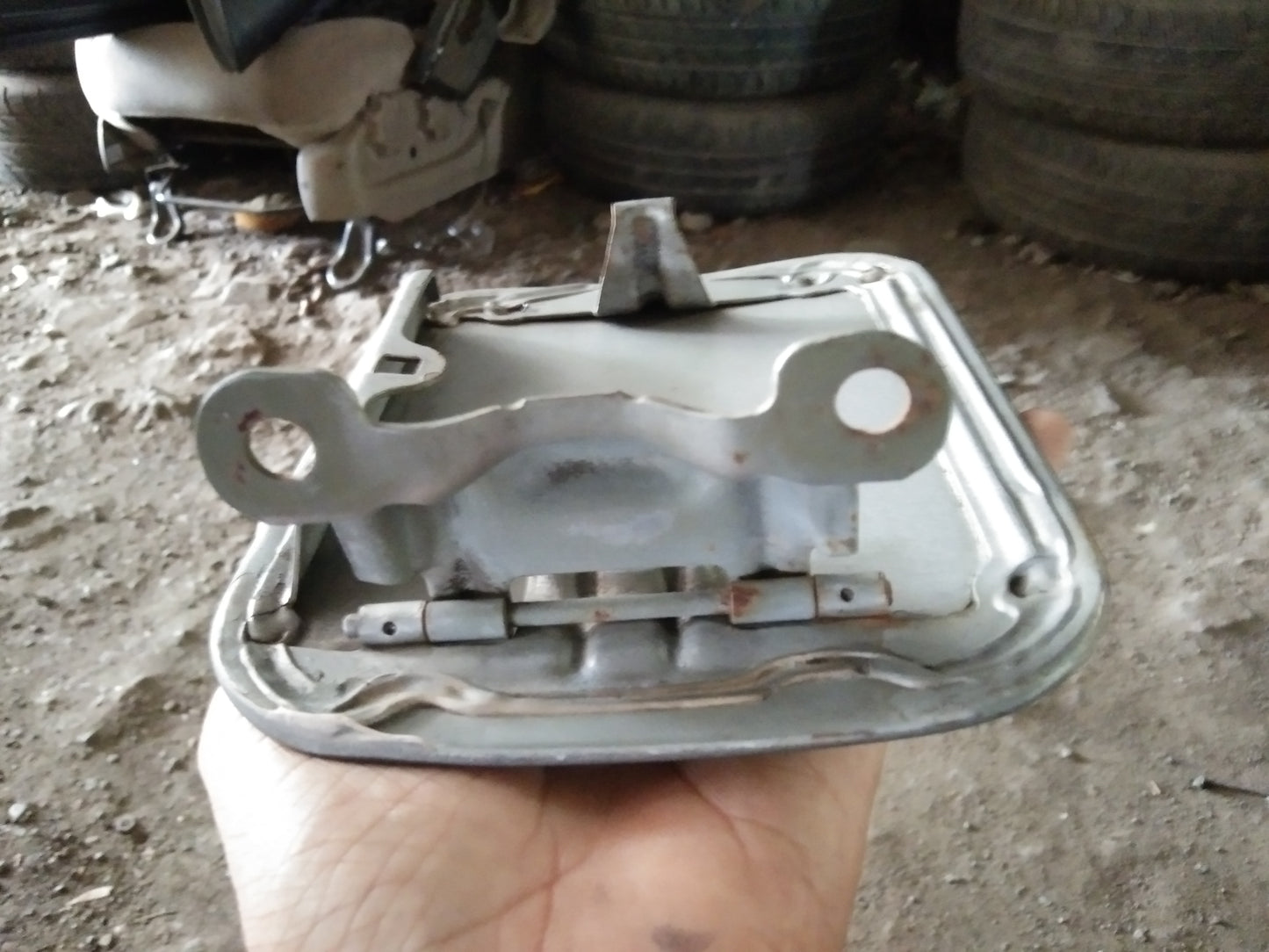 Gallant Gas Tank Cover