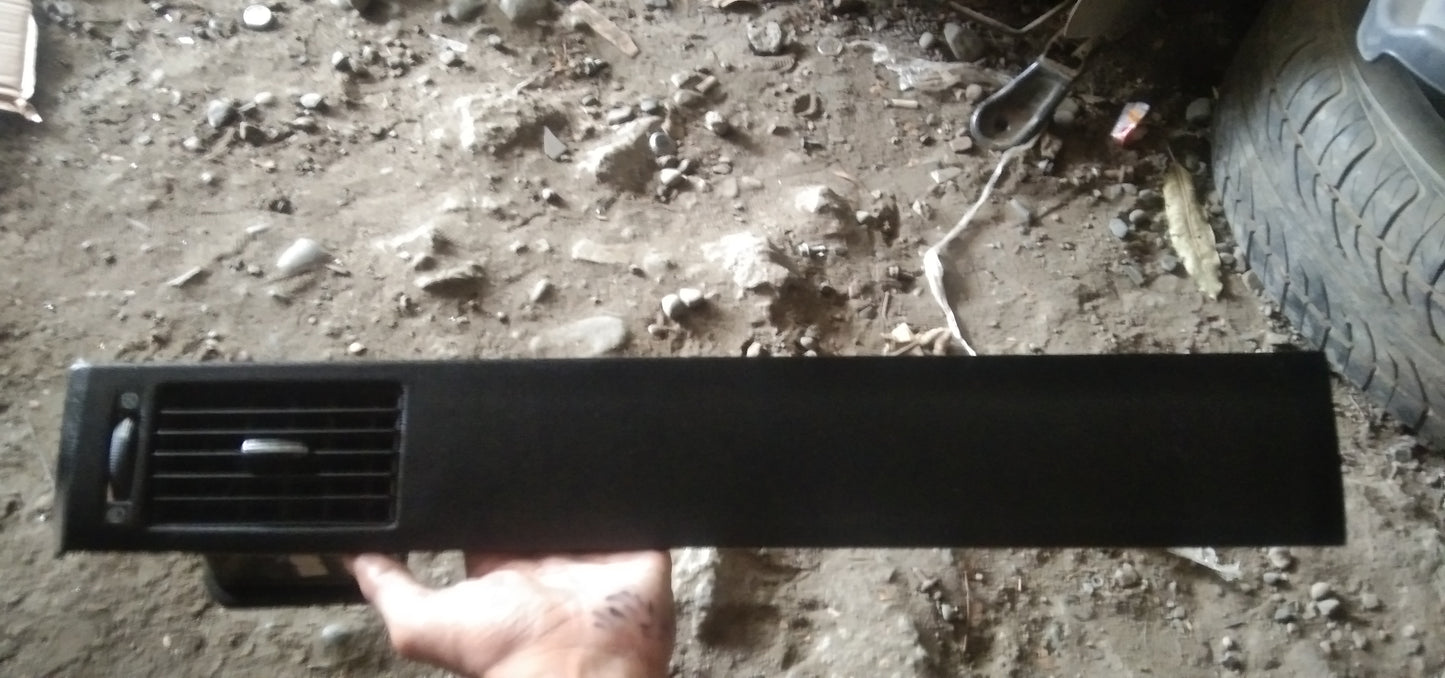 Optra 1.6 Passenger Side Air -Con Louver