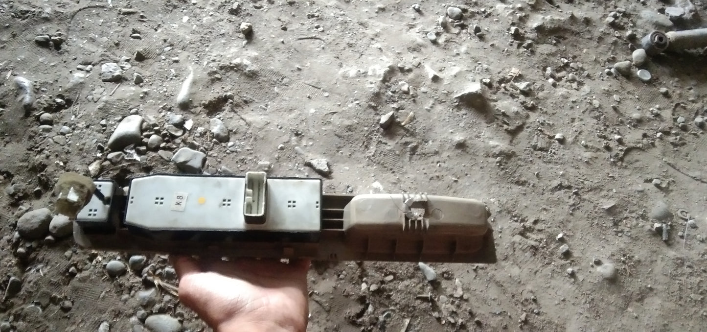 Optra 1.8 Main Switch Driver Side
