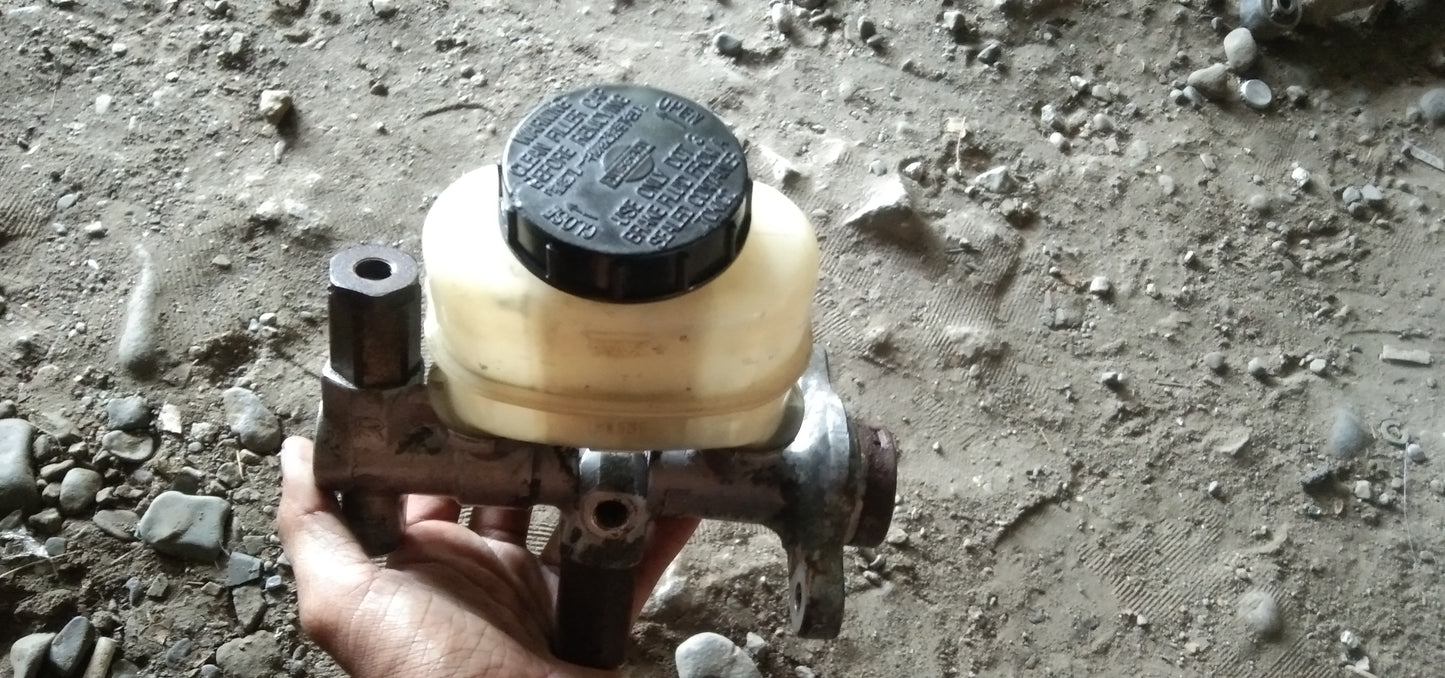 Nissan Centra Brake Master