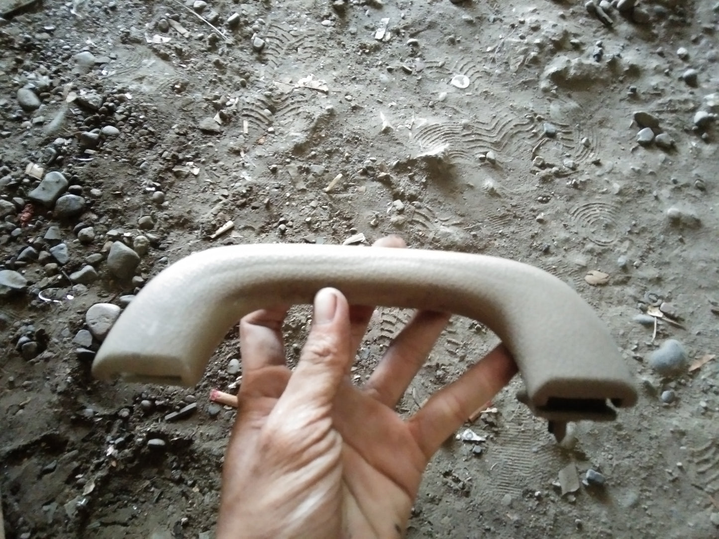 Optra 1.8 Selling Handle Rear Passenger Side