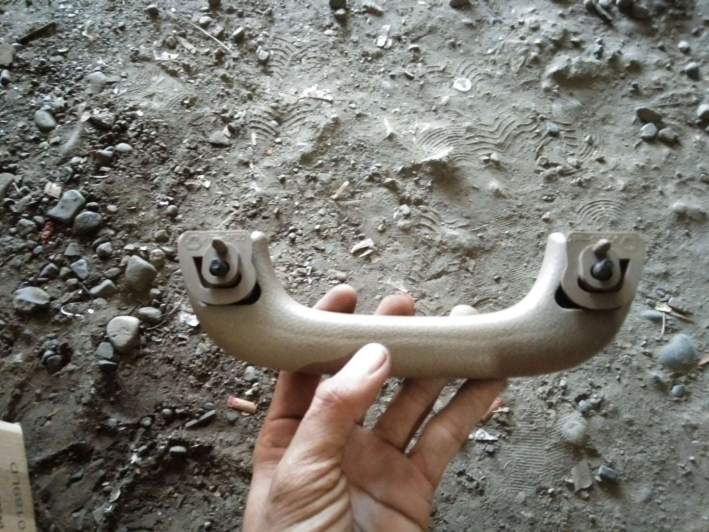 Optra 1.8 Selling Handle Rear Passenger Side